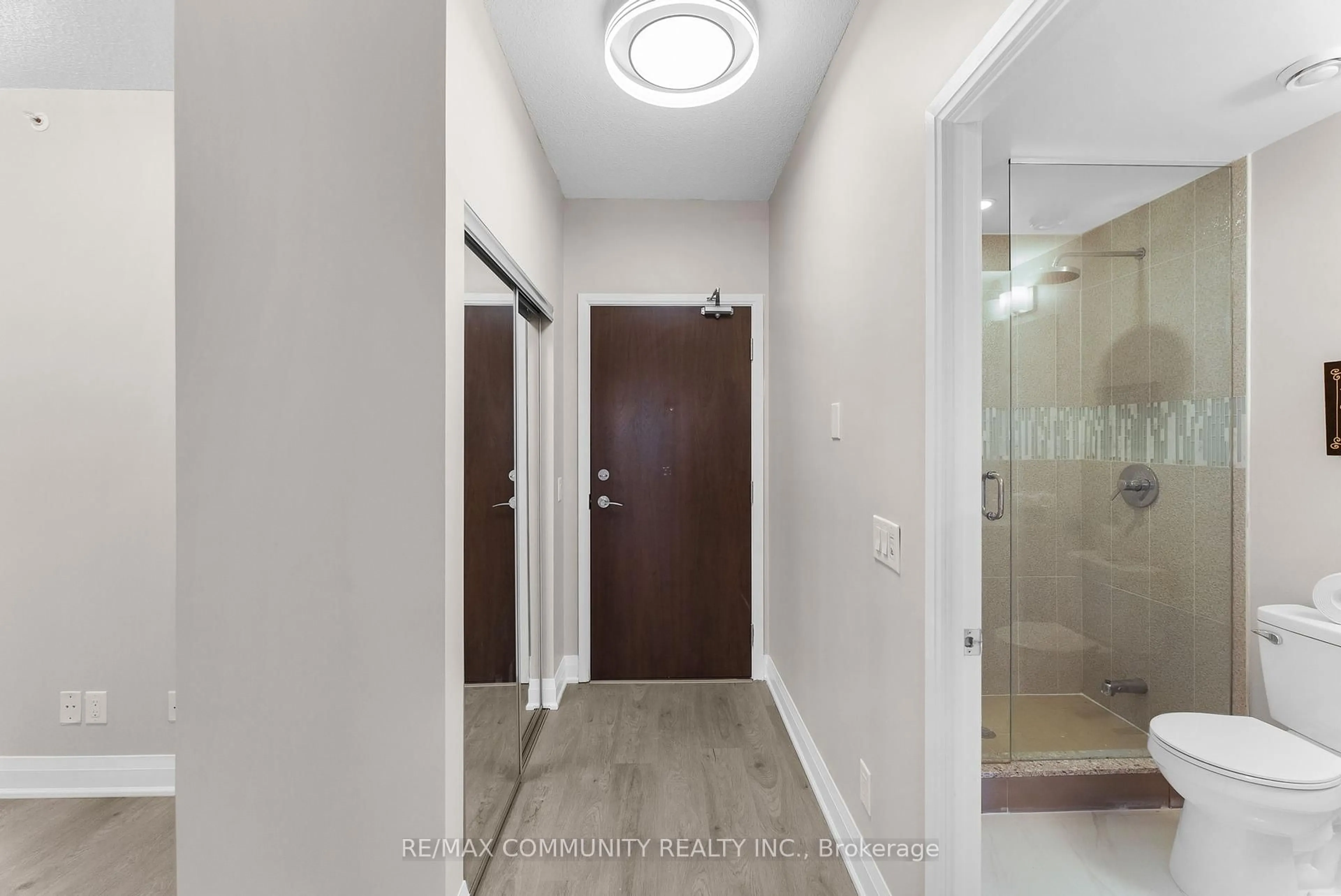 Indoor entryway for 9582 Markham Rd #307, Markham Ontario L6E 0H8