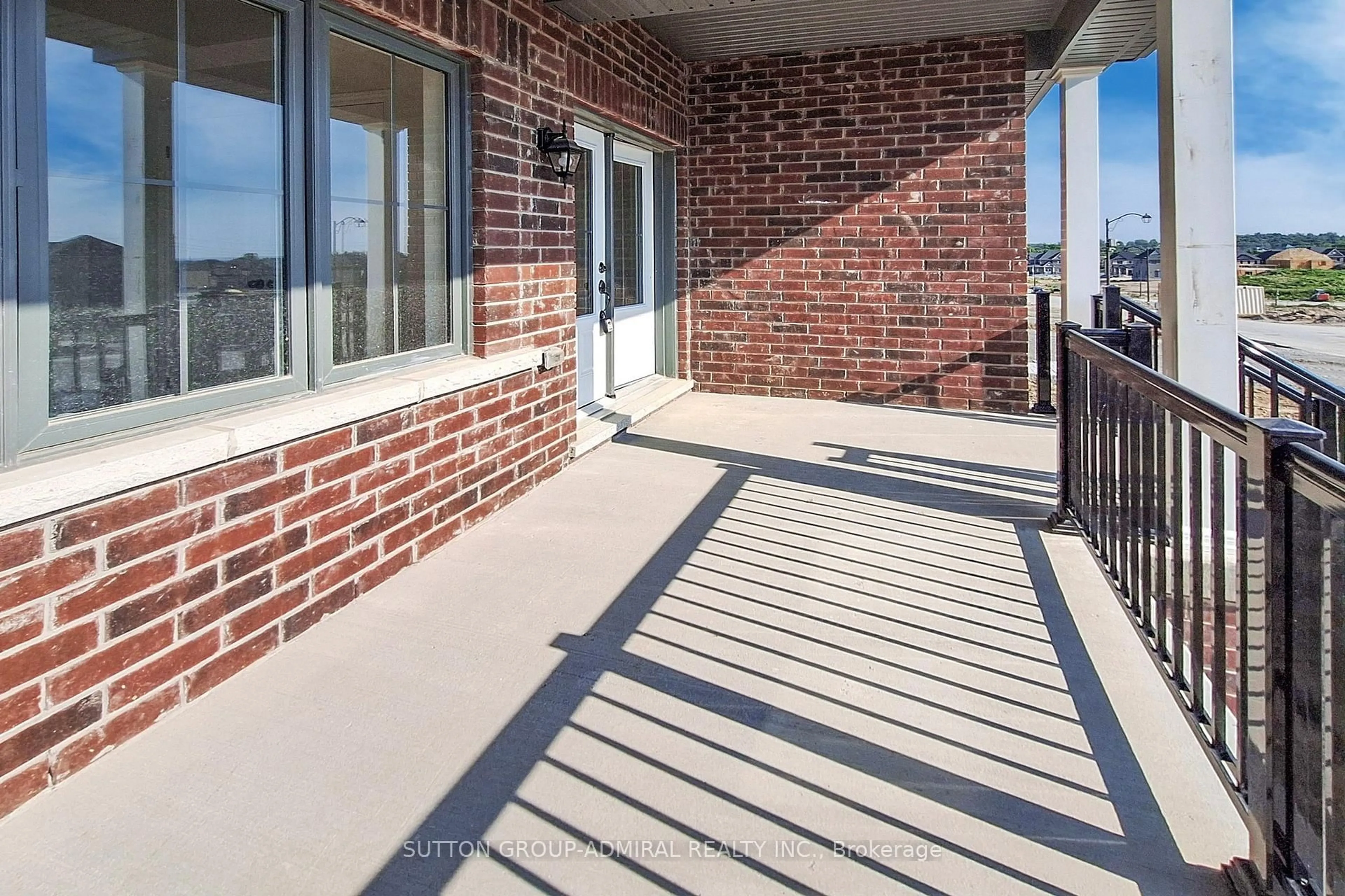 Patio, unknown for 61 Lawrence D. Pridham Ave, New Tecumseth Ontario L9R 0X1