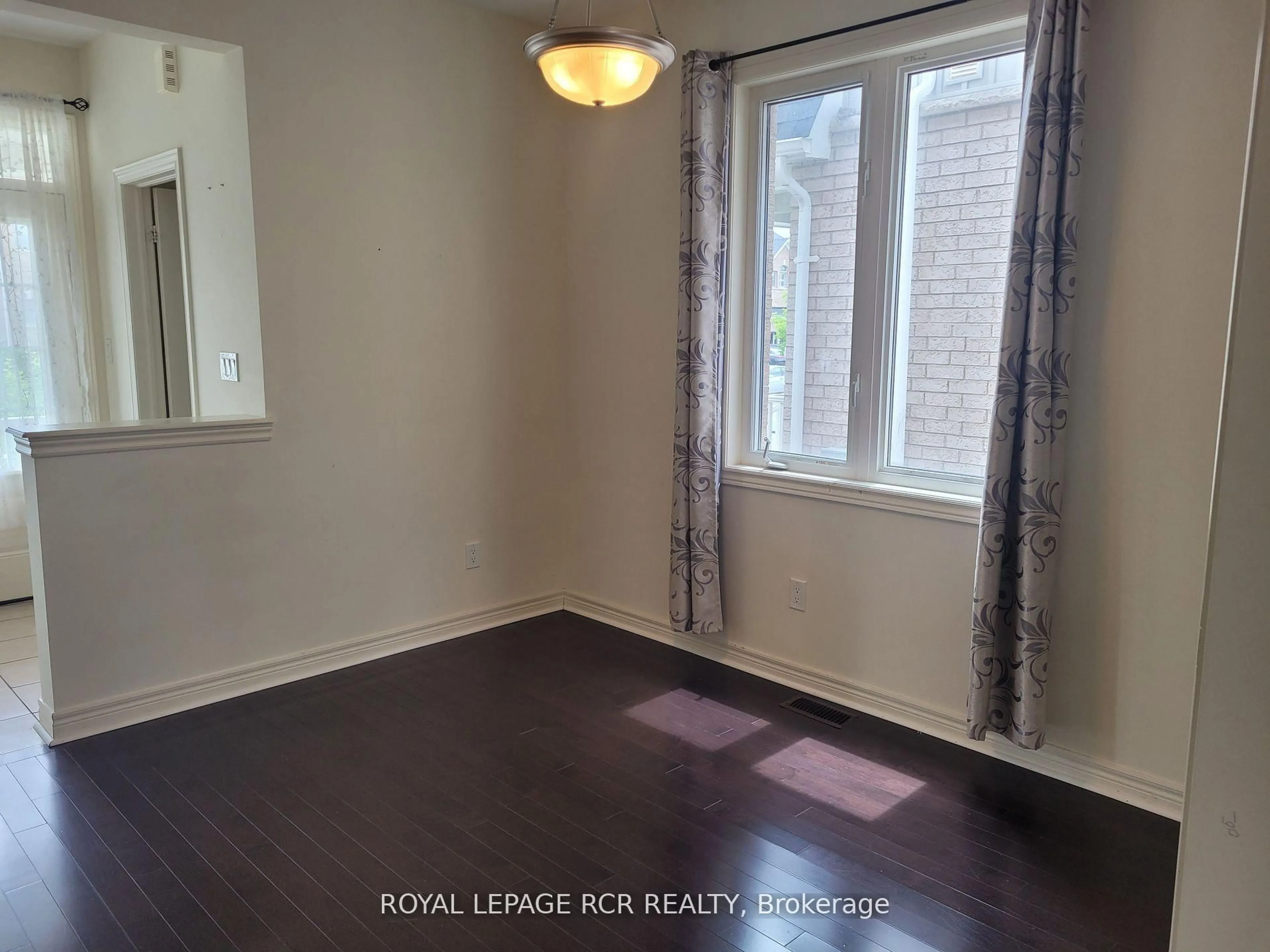 A pic of a room for 16 Prady Lane, New Tecumseth Ontario L0G 1W0