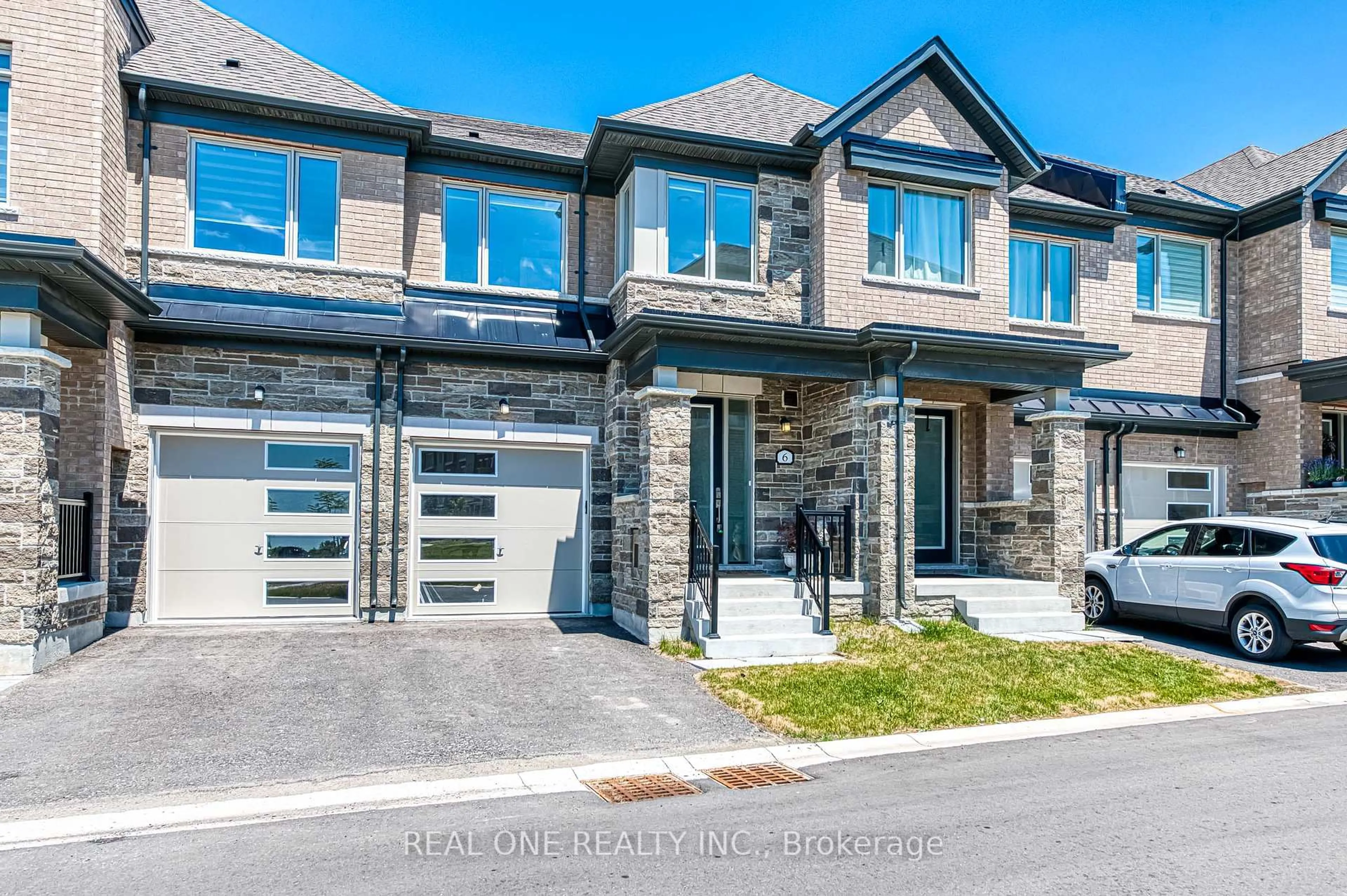 Home with brick exterior material, street for 6 Brofarm Lane, Whitchurch-Stouffville Ontario L4A 0X1