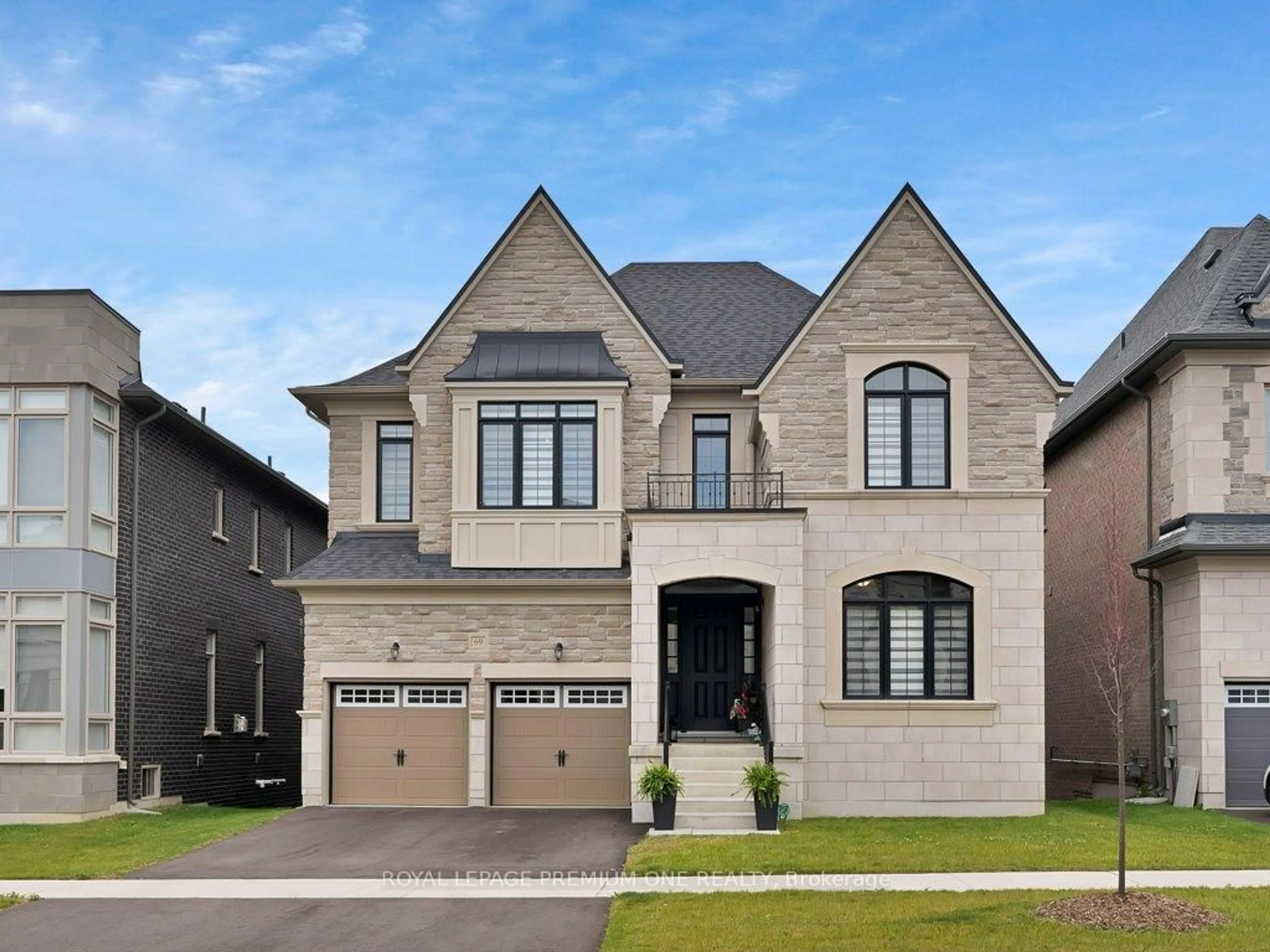Home with brick exterior material, street for 69 Crawford Dr, King Ontario L7B 0R1