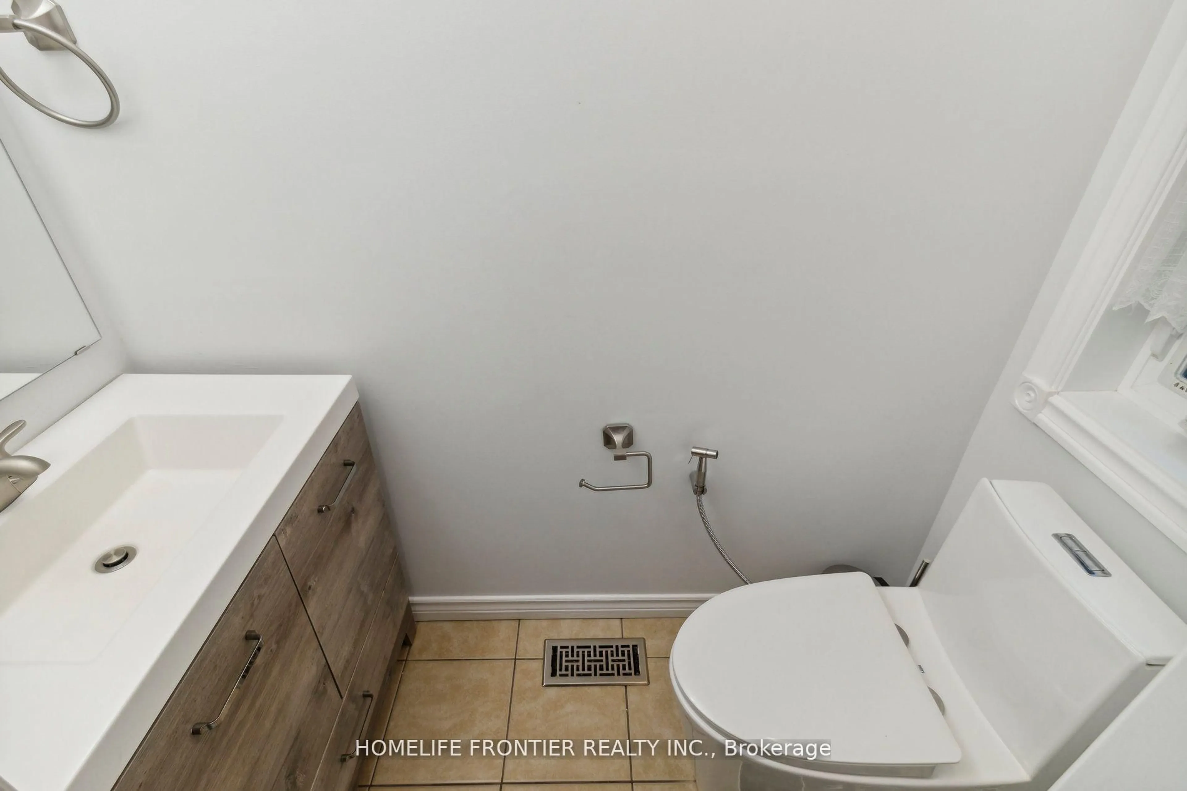 Standard bathroom, floor is not visible for 153 Purcell Cres, Vaughan Ontario L6A 3C7