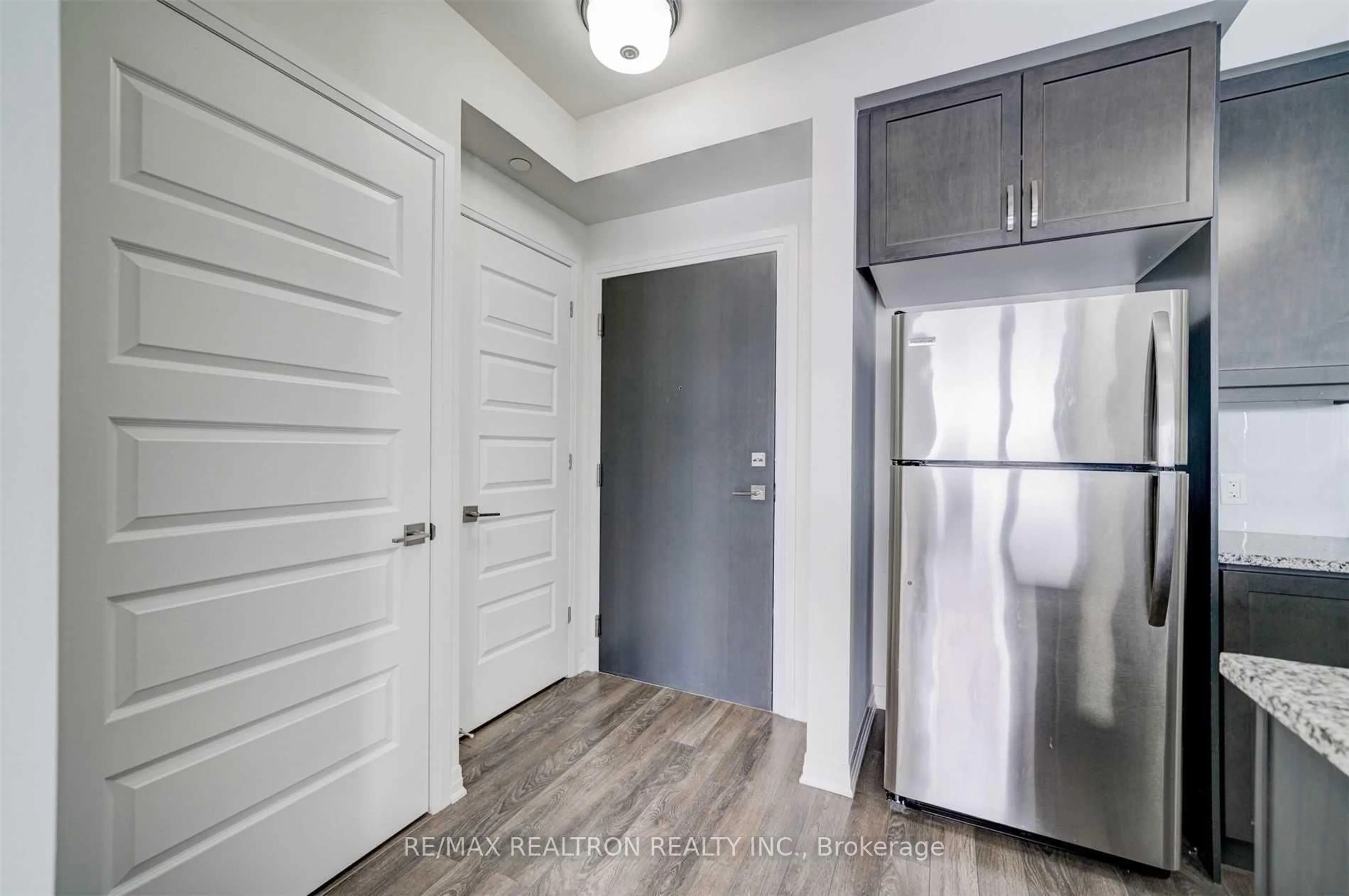 Indoor entryway for 58 Adam Sellers St #407, Markham Ontario L6B 1P5