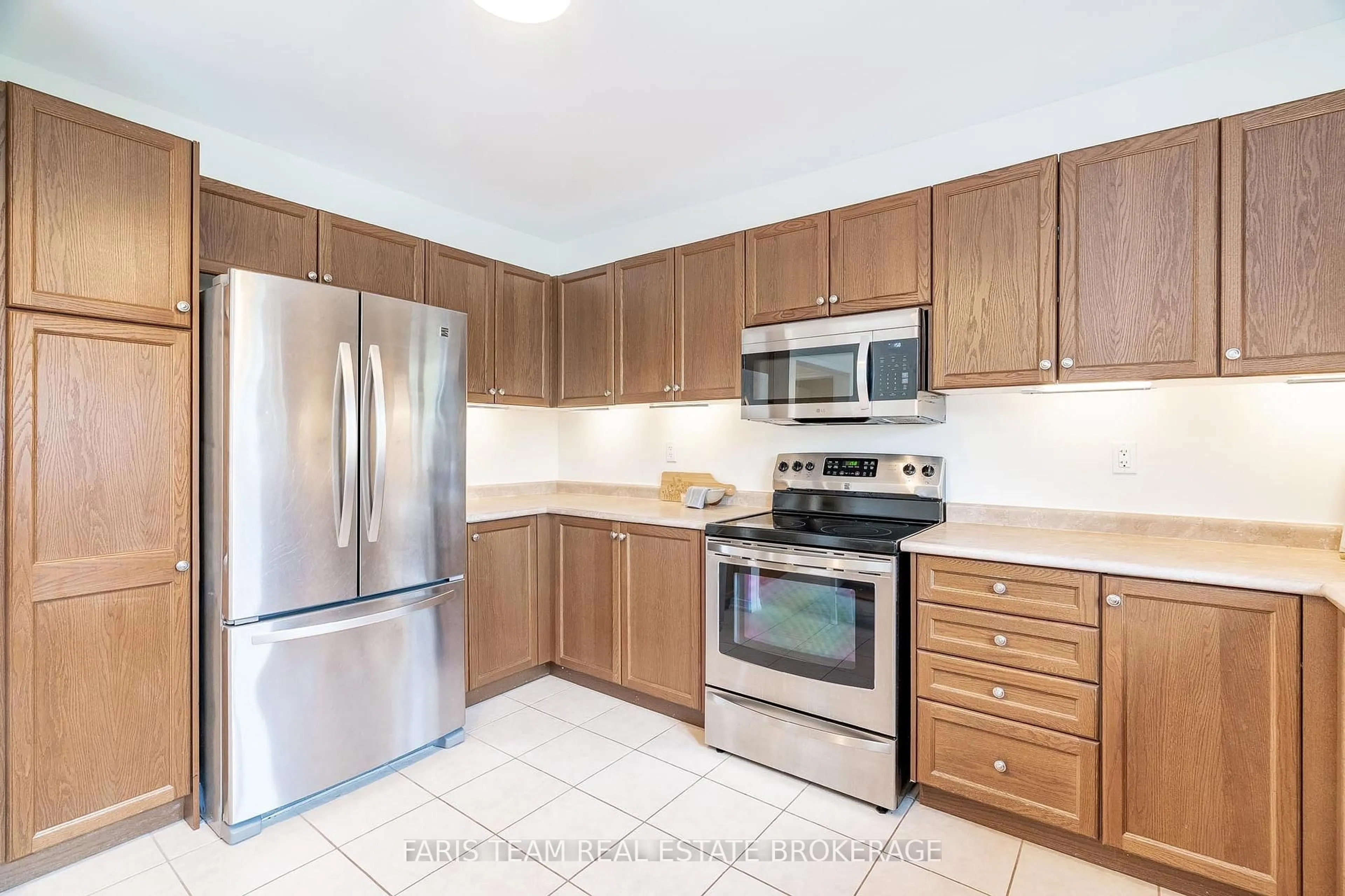 Standard kitchen, ceramic/tile floor for 34 Rennie St, Brock Ontario L0C 1L0
