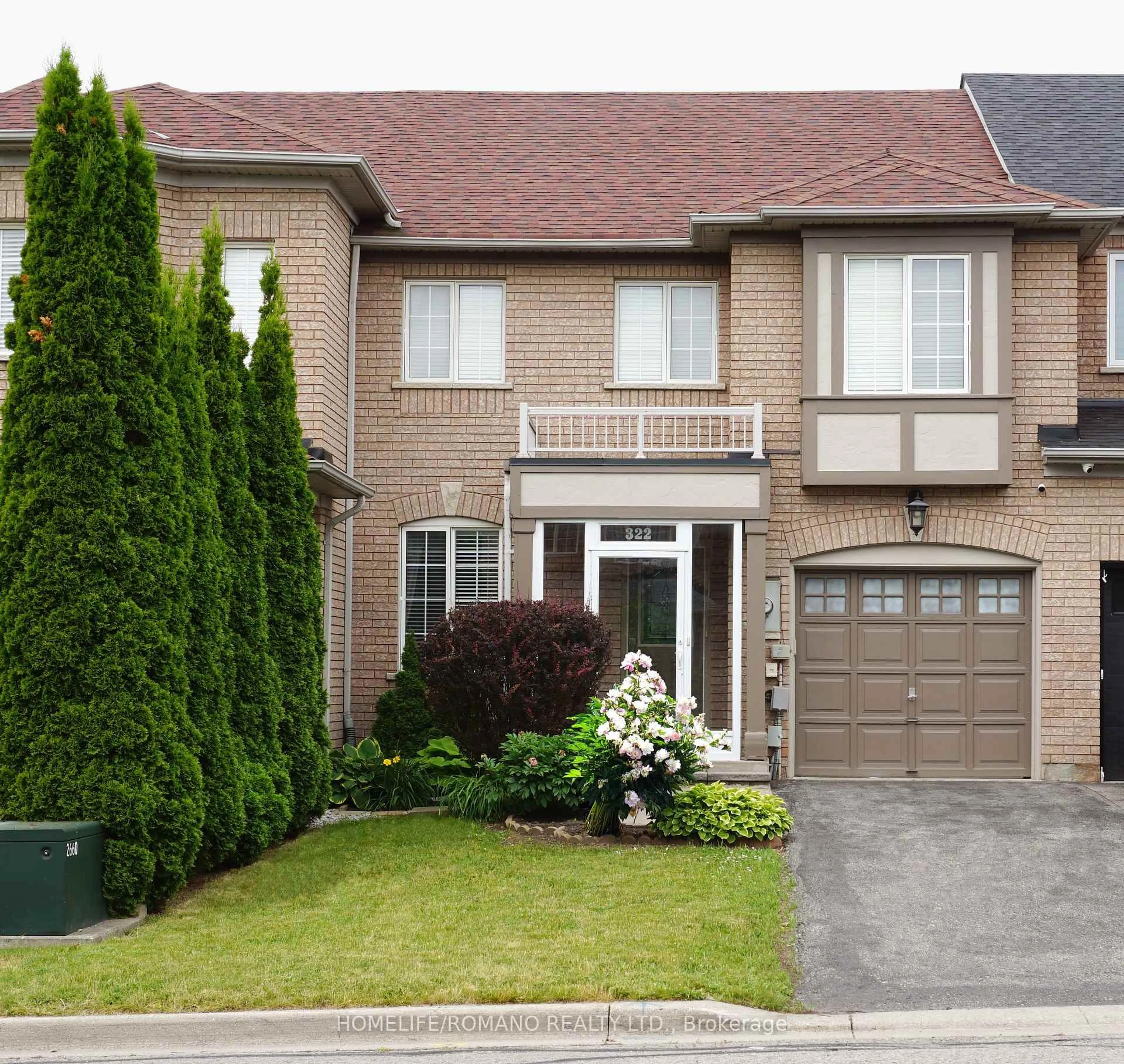 Home with brick exterior material, street for 322 Coachwhip Tr, Newmarket Ontario L3X 2R6