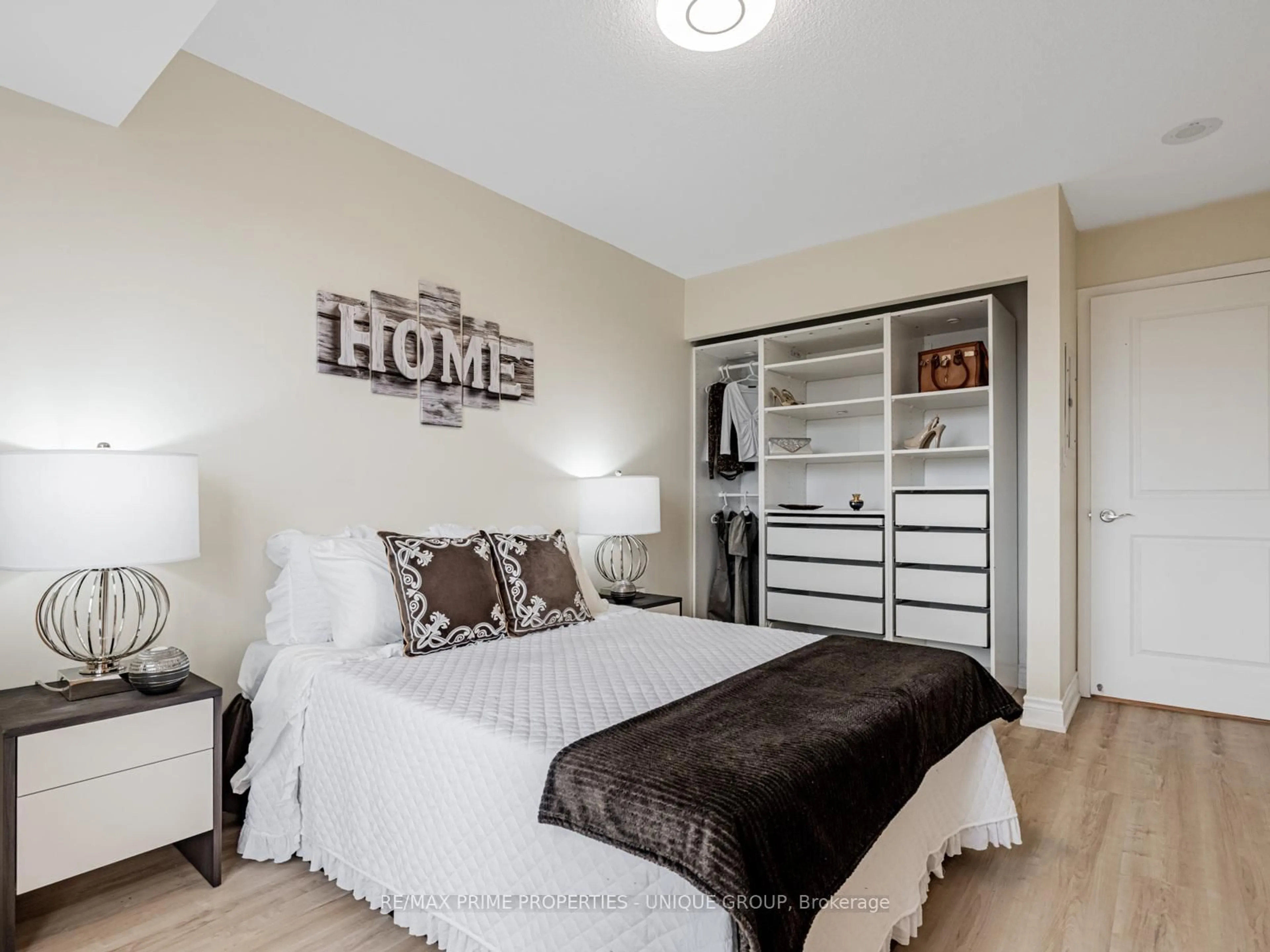 Bedroom with bed, unknown for 18 Harding Blvd #709, Richmond Hill Ontario L4C 0T3
