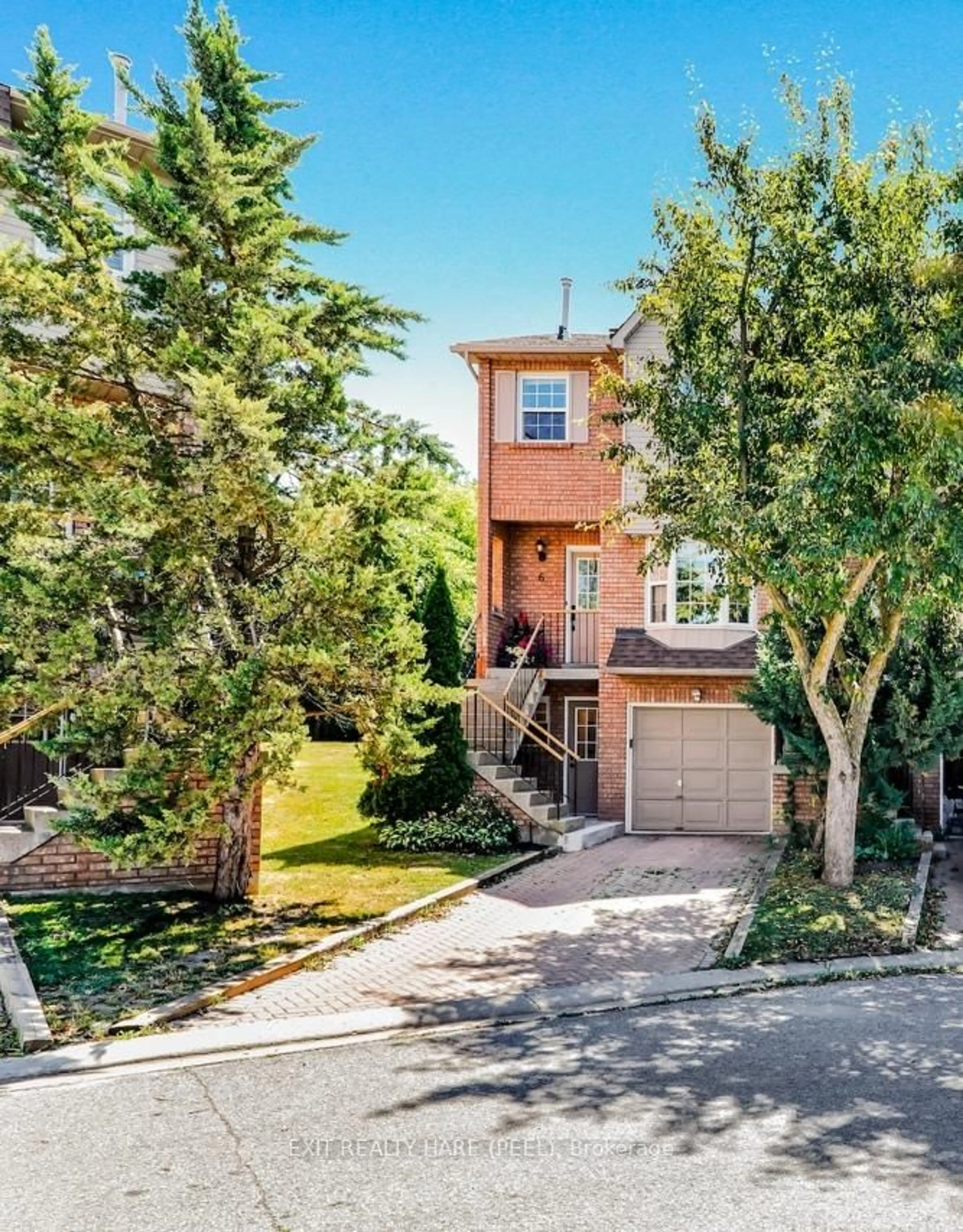 Home with brick exterior material, street for 119 Spring Rd #6, Georgina Ontario L4P 2K4
