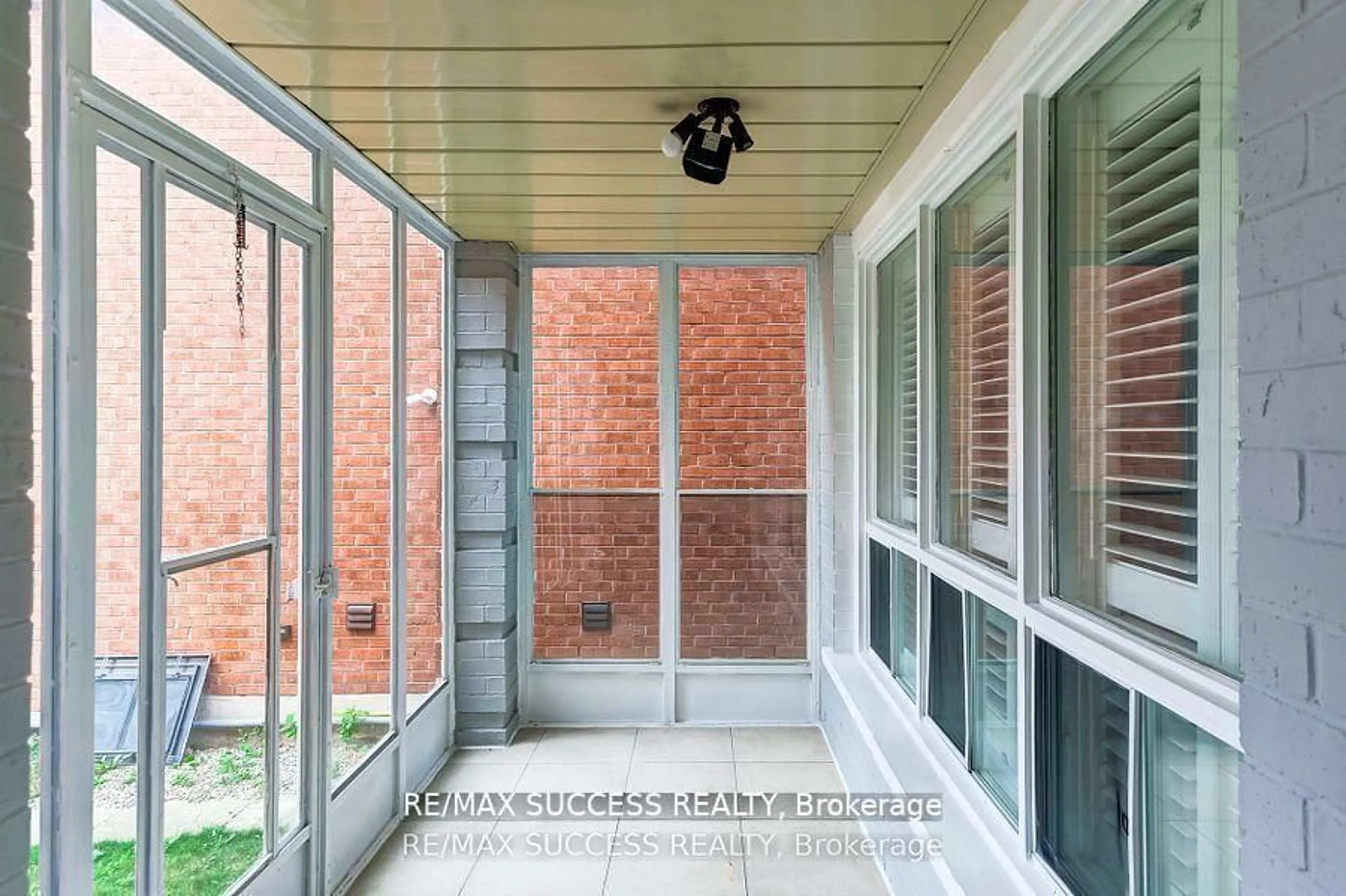 Unknown for 60 Gayla St, Vaughan Ontario L4J 6G2