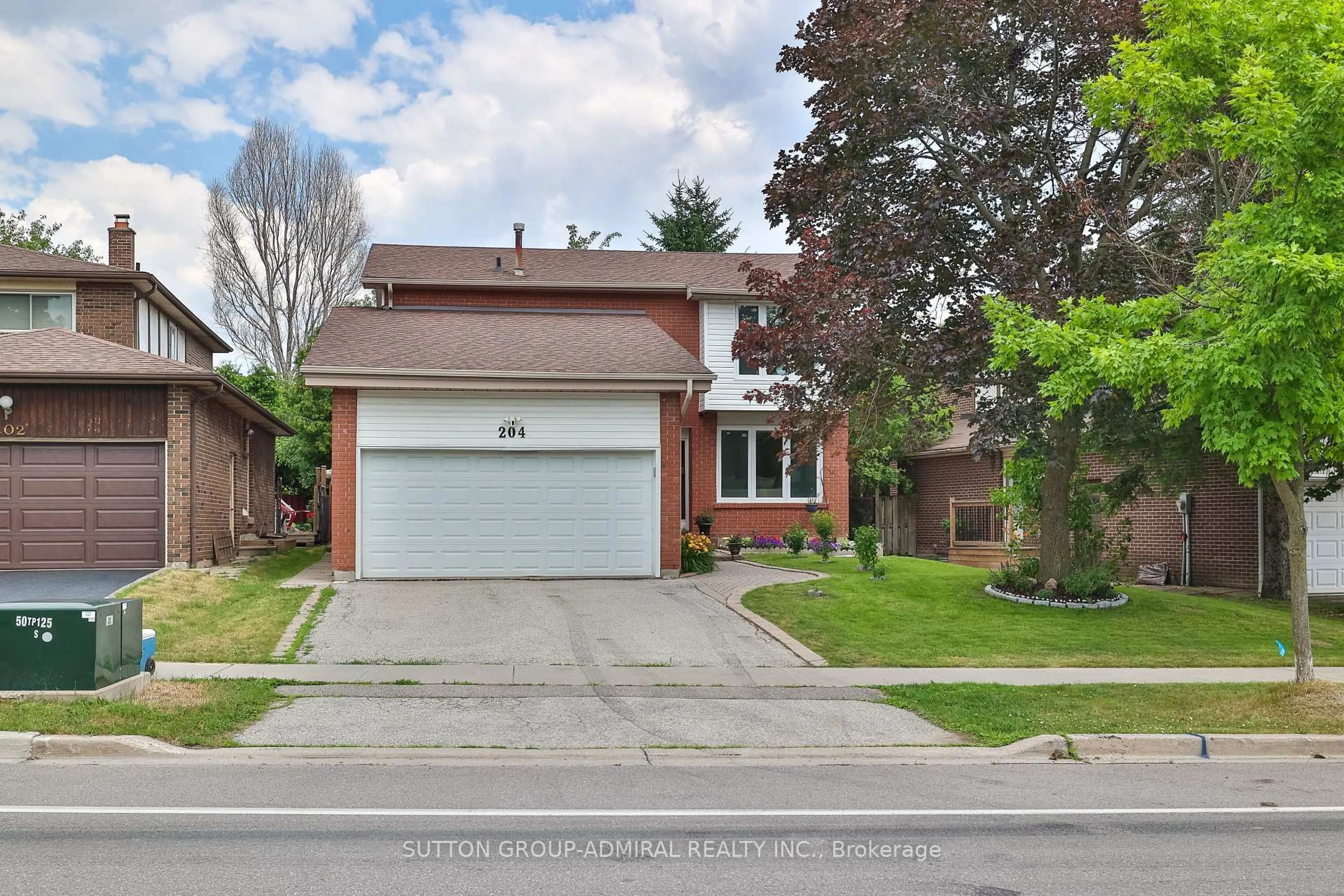 Home with brick exterior material, street for 204 Willowbrook Rd, Markham Ontario L3T 5L6