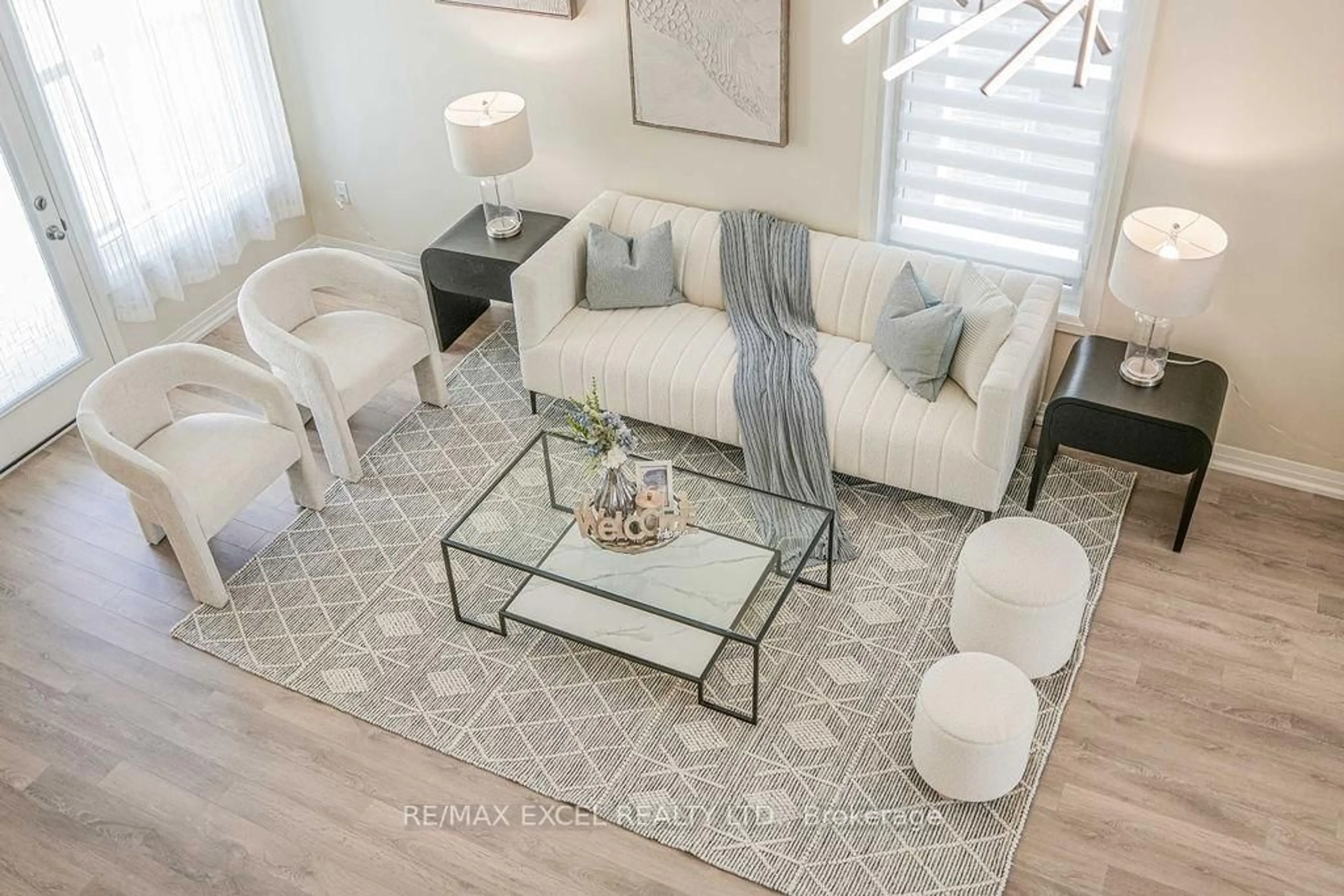 Living room with furniture, unknown for 33 Albert Firman Lane, Markham Ontario L6C 3B5