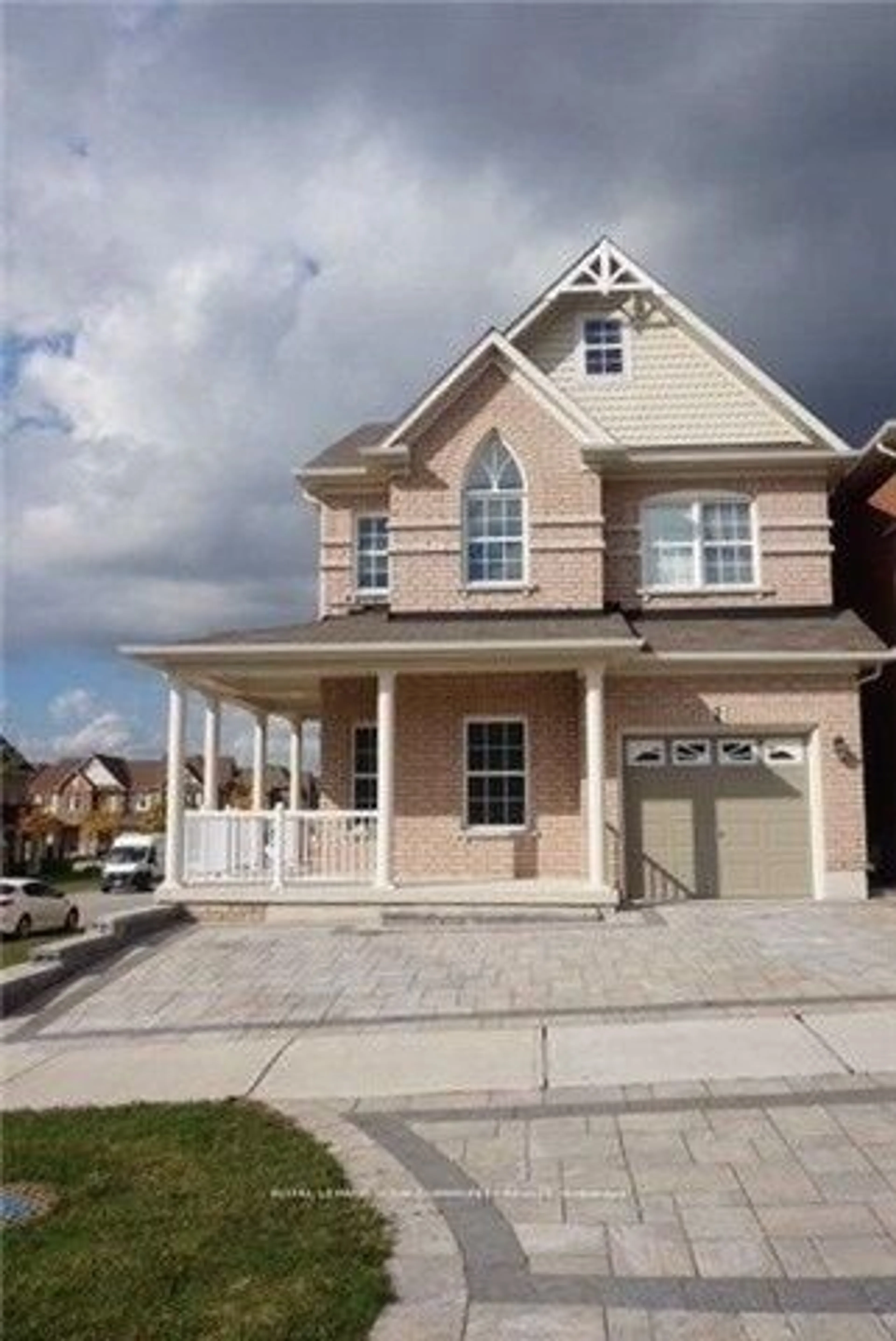 Home with brick exterior material, street for 2 Herefordshire Cres, Newmarket Ontario L9N 0B4