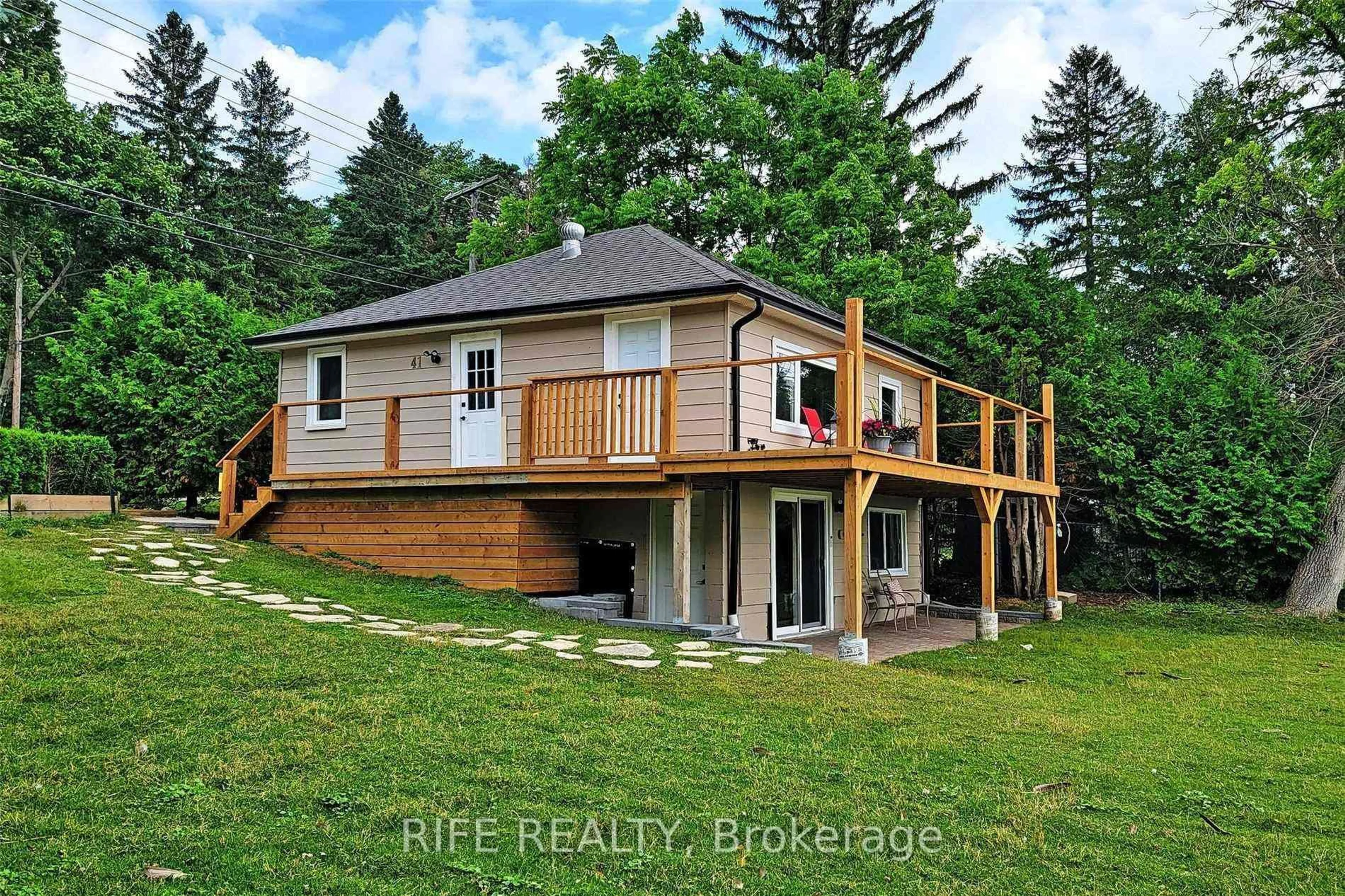 A pic from outside/outdoor area/front of a property/back of a property/a pic from drone, water/lake/river/ocean view for 41 Connor Dr, Whitchurch-Stouffville Ontario L4A 7X3