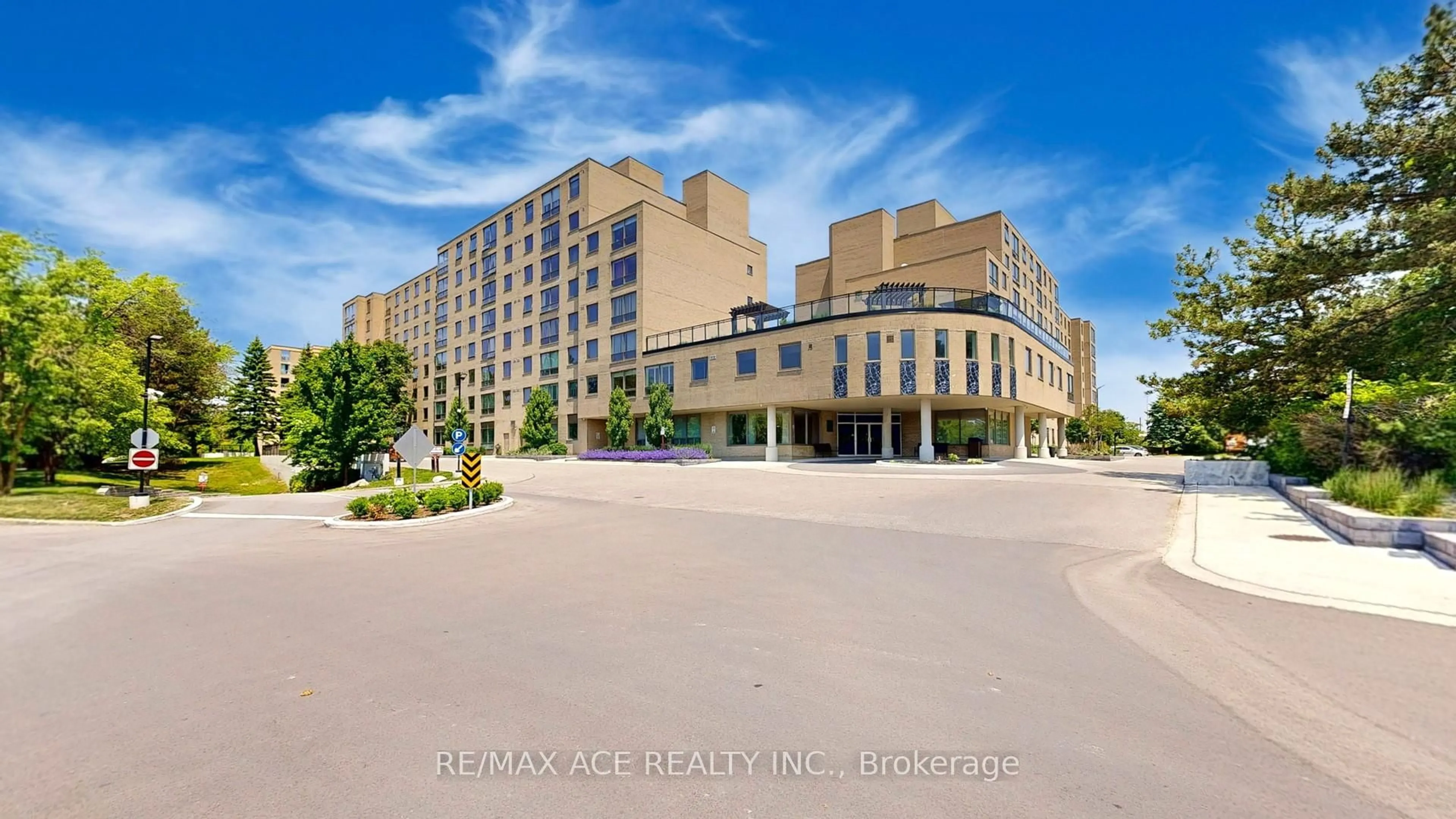 Unknown for 326 Major Mackenzie Dr #414, Richmond Hill Ontario L4C 8T4