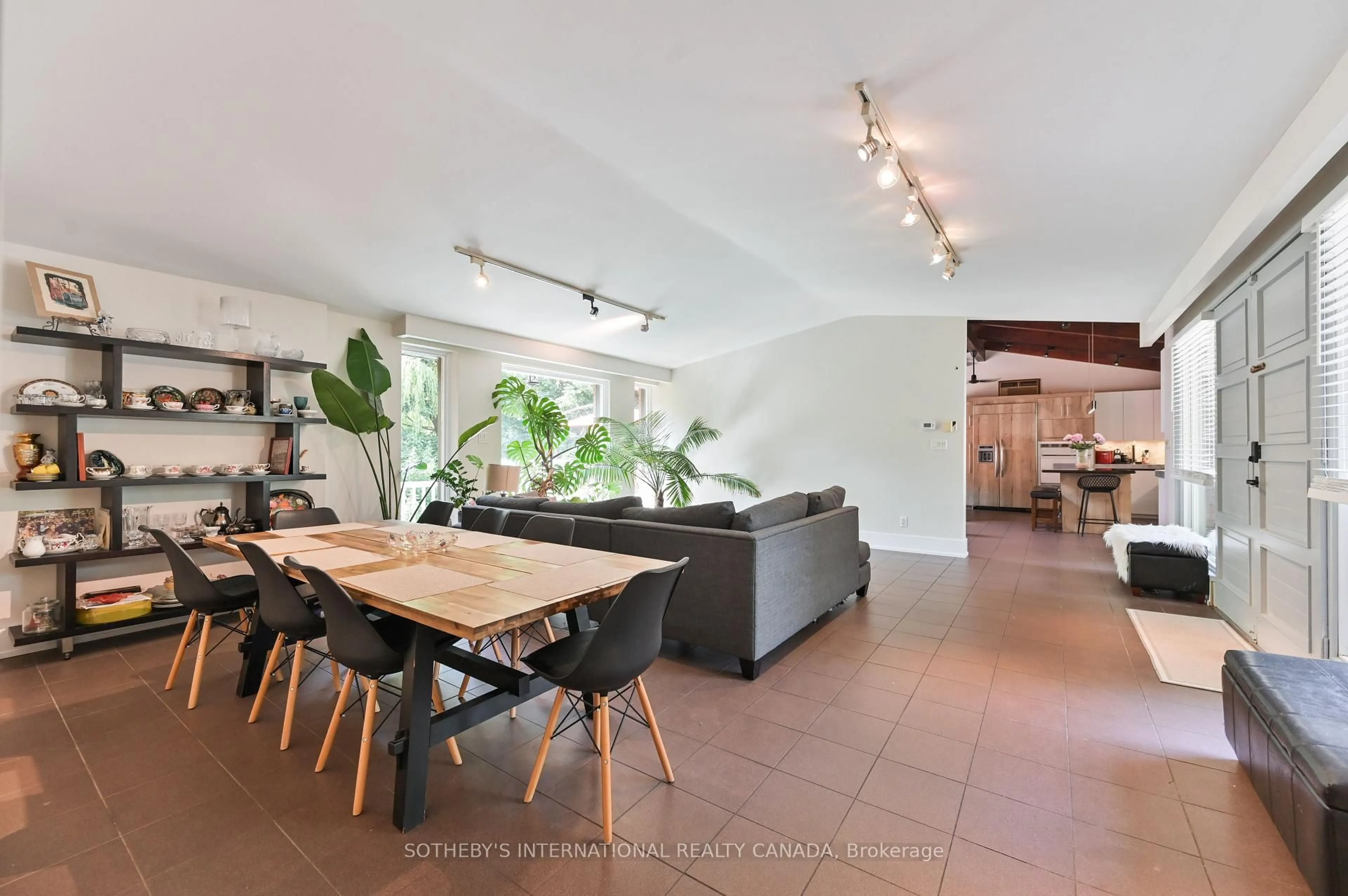 Open concept kitchen, unknown for 130 Monsheen Dr, Vaughan Ontario L4L 2E7