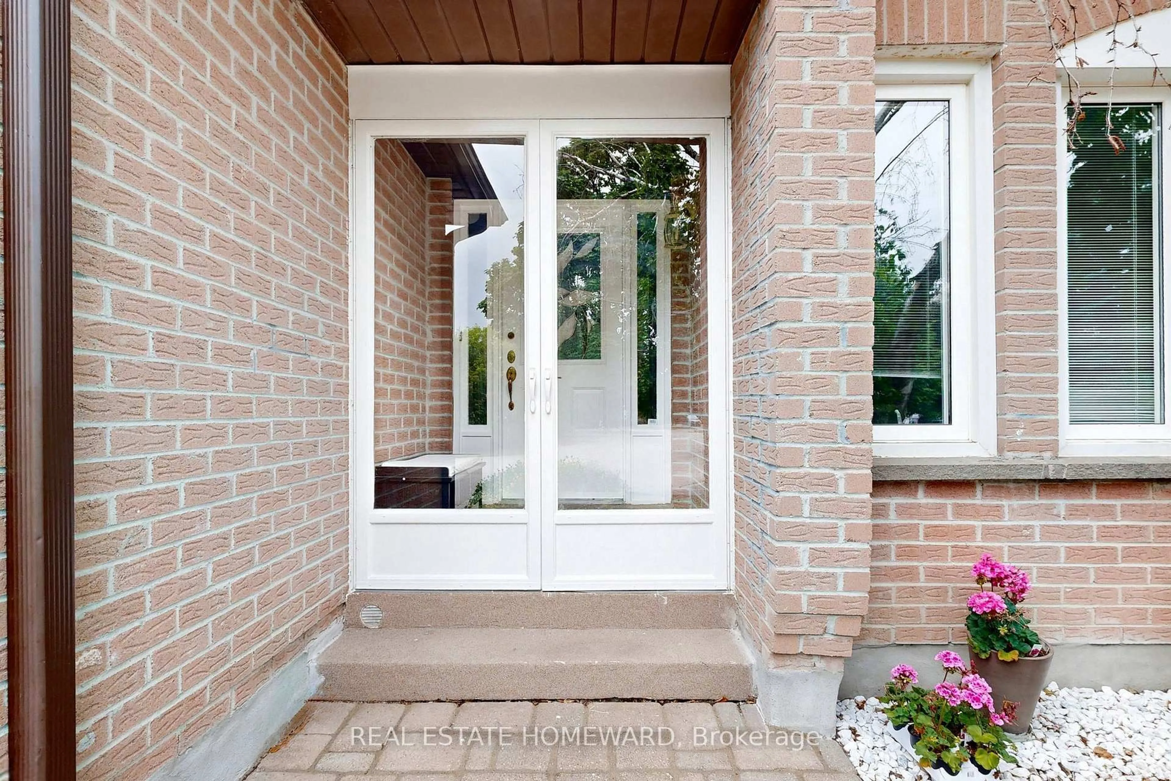 Home with brick exterior material, street for 20 Anvil Crt, Richmond Hill Ontario L4C 9G7