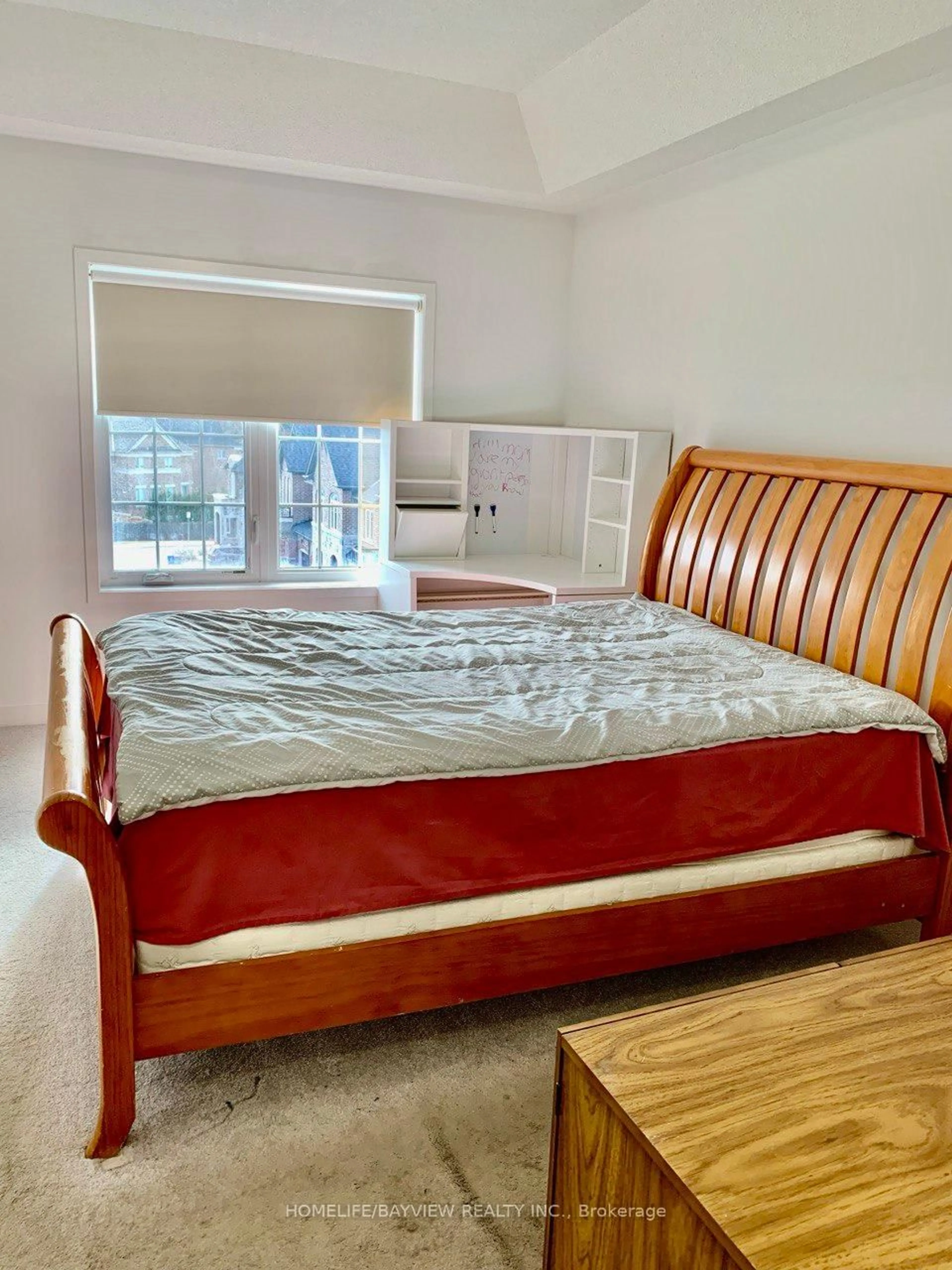 Bedroom with bed, unknown for 221 Harding Park St, Newmarket Ontario L3Y 0E3