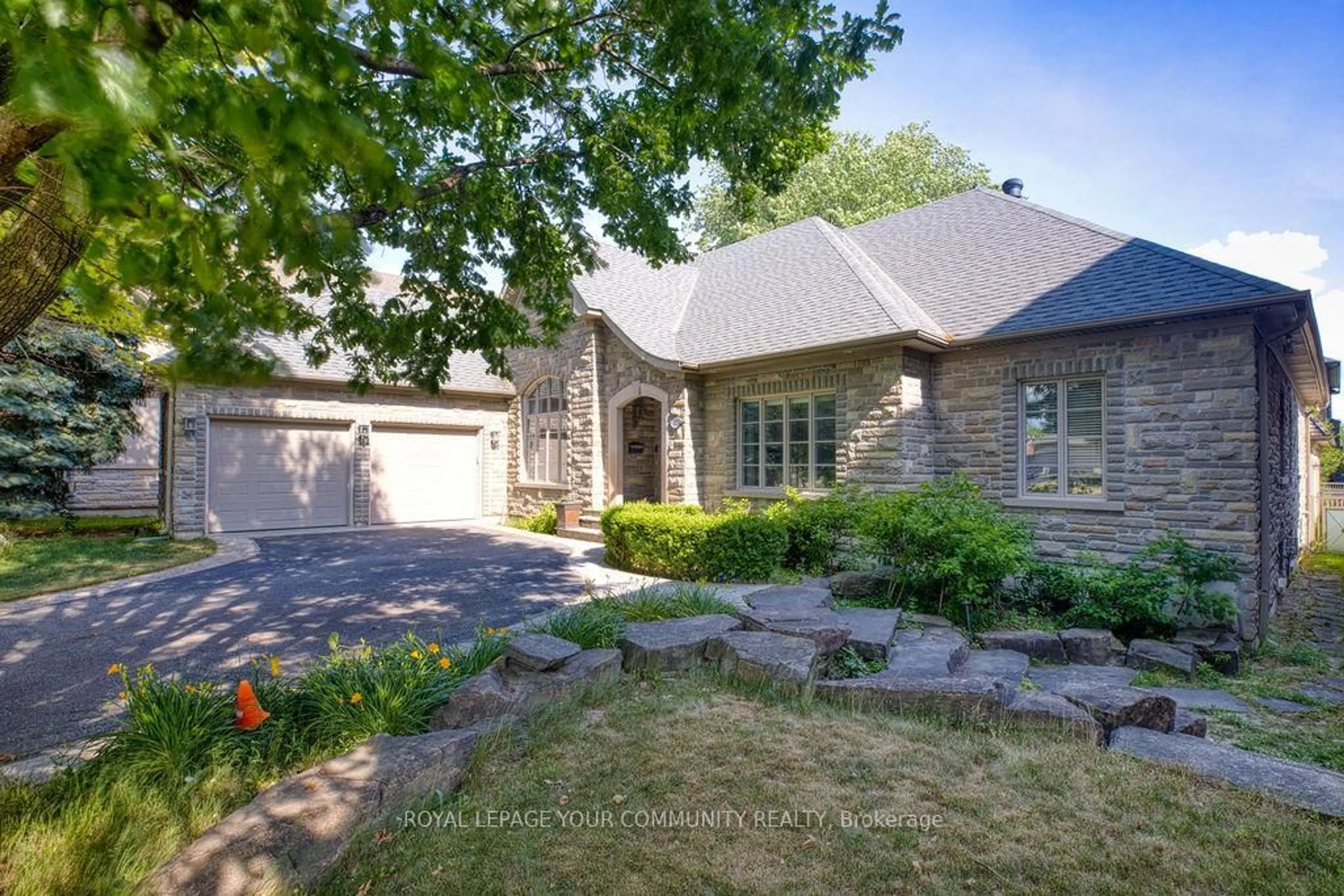 Home with brick exterior material, street for 103 Duncan Rd, Richmond Hill Ontario L4C 6J4