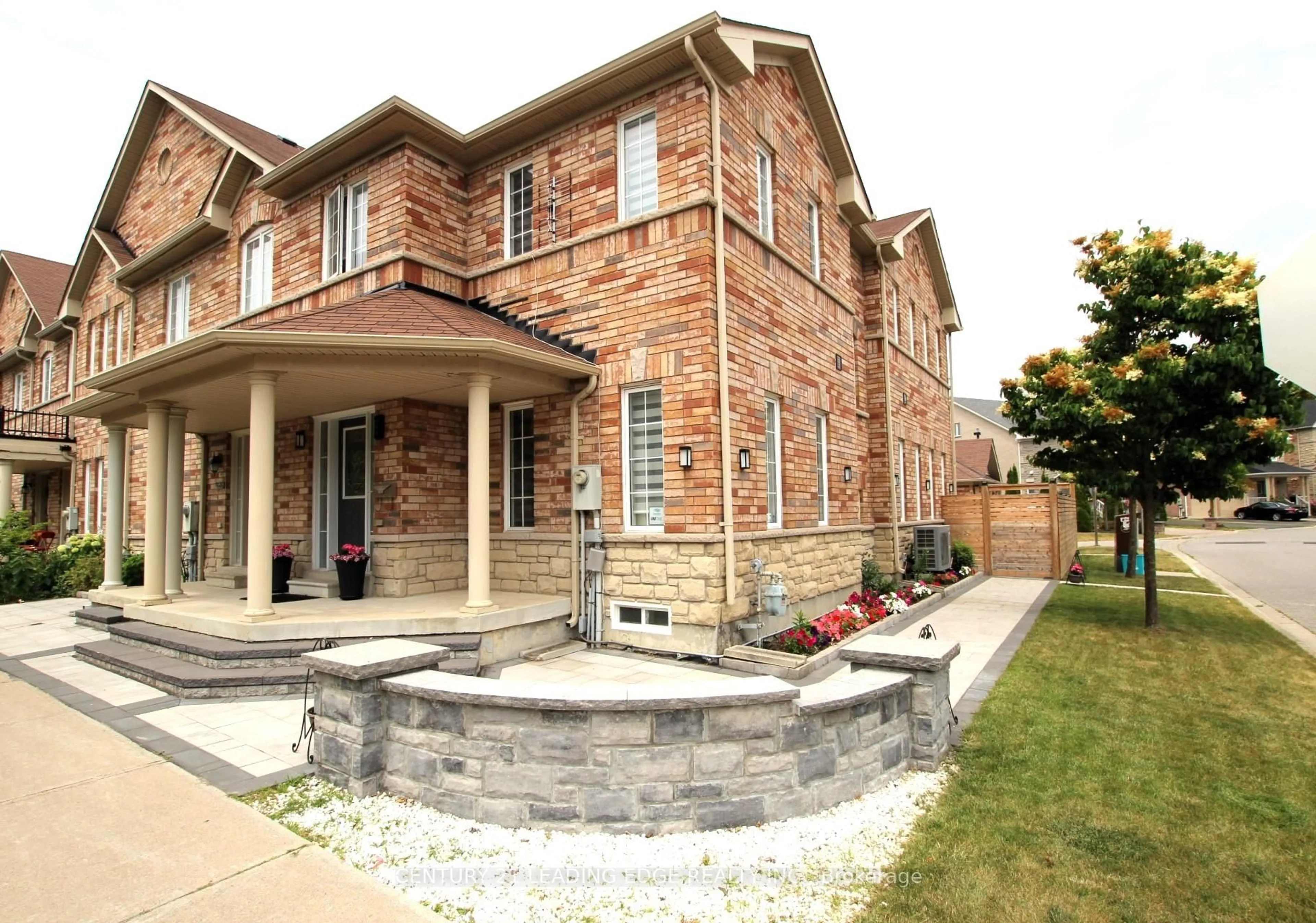 Home with brick exterior material, street for 648 South Unionville Ave, Markham Ontario L3R 8V1