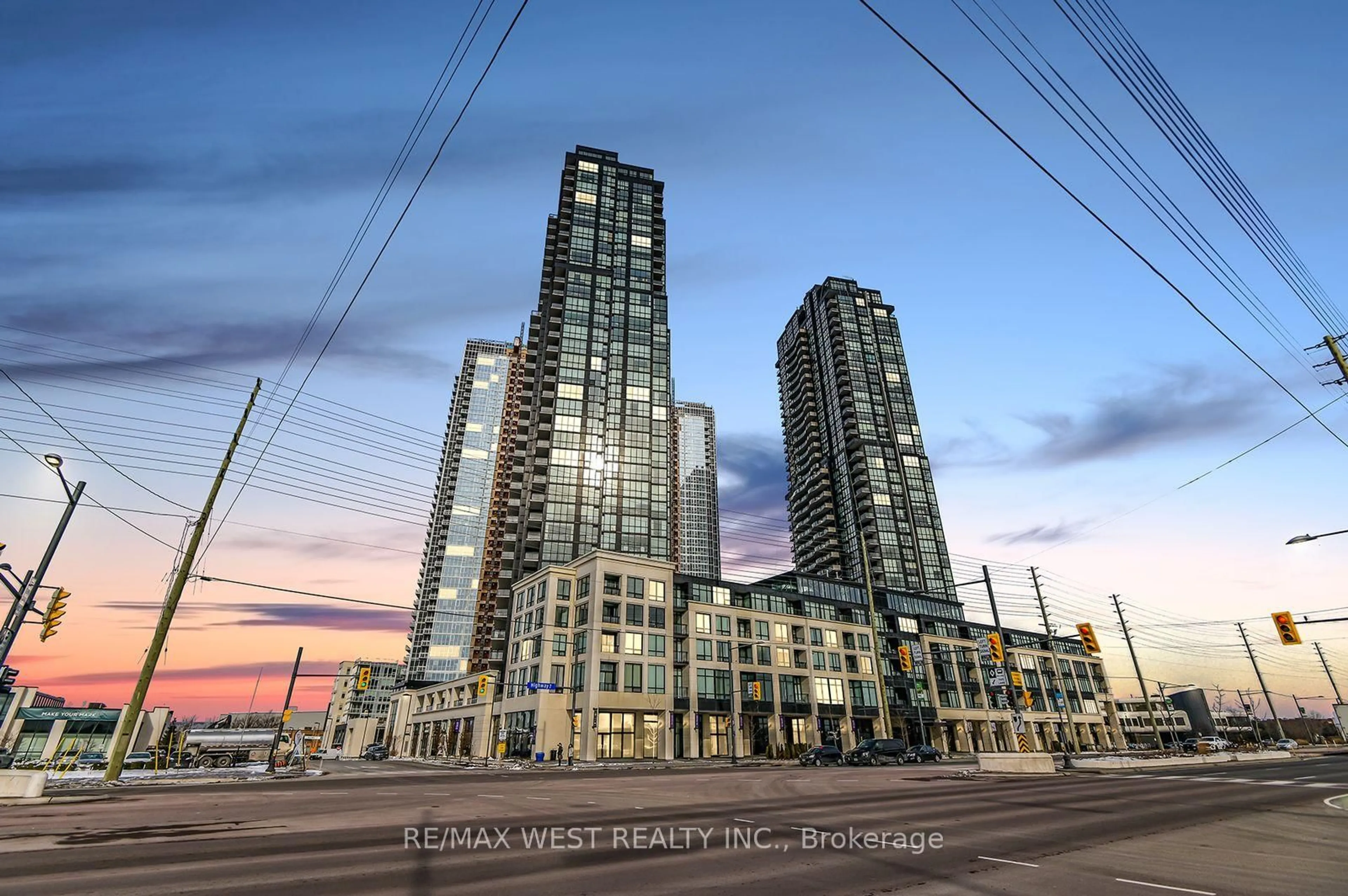 A pic from outside/outdoor area/front of a property/back of a property/a pic from drone, city buildings view from balcony for 2900 Highway 7 Rd #606, Vaughan Ontario L4K 0G3