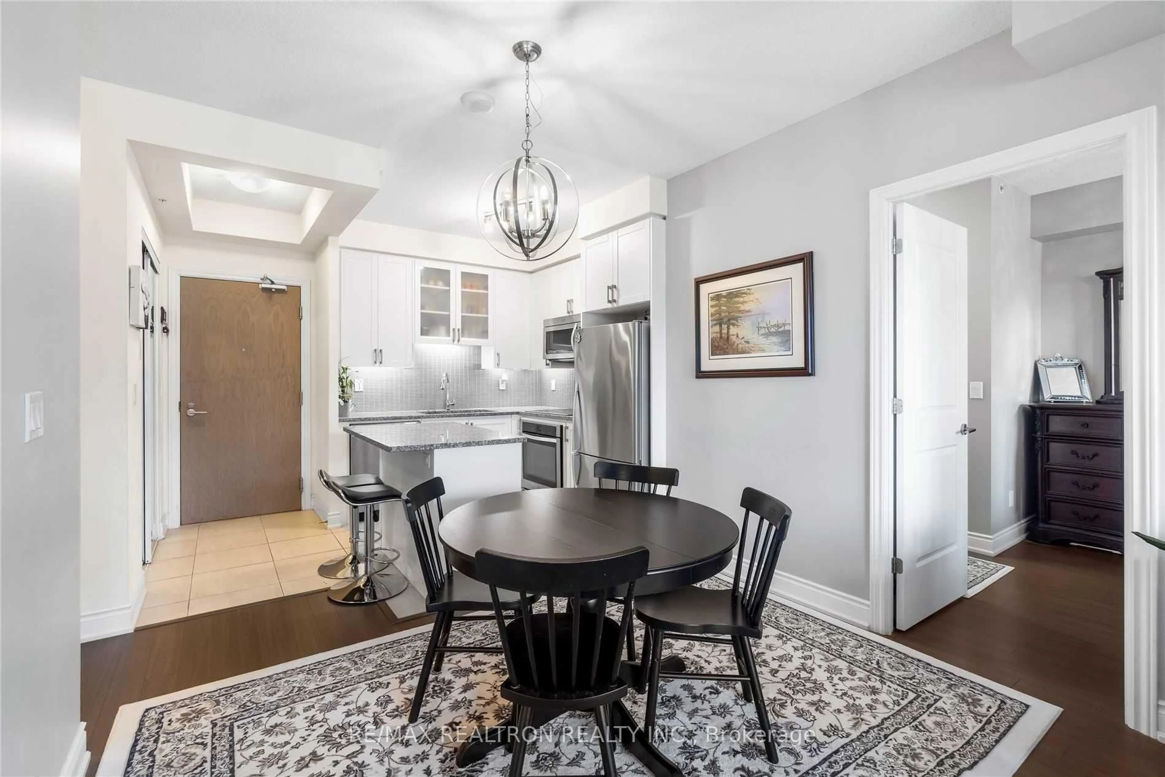 Dining room, unknown for 9088 Yonge St #510, Richmond Hill Ontario L4C 0Y6