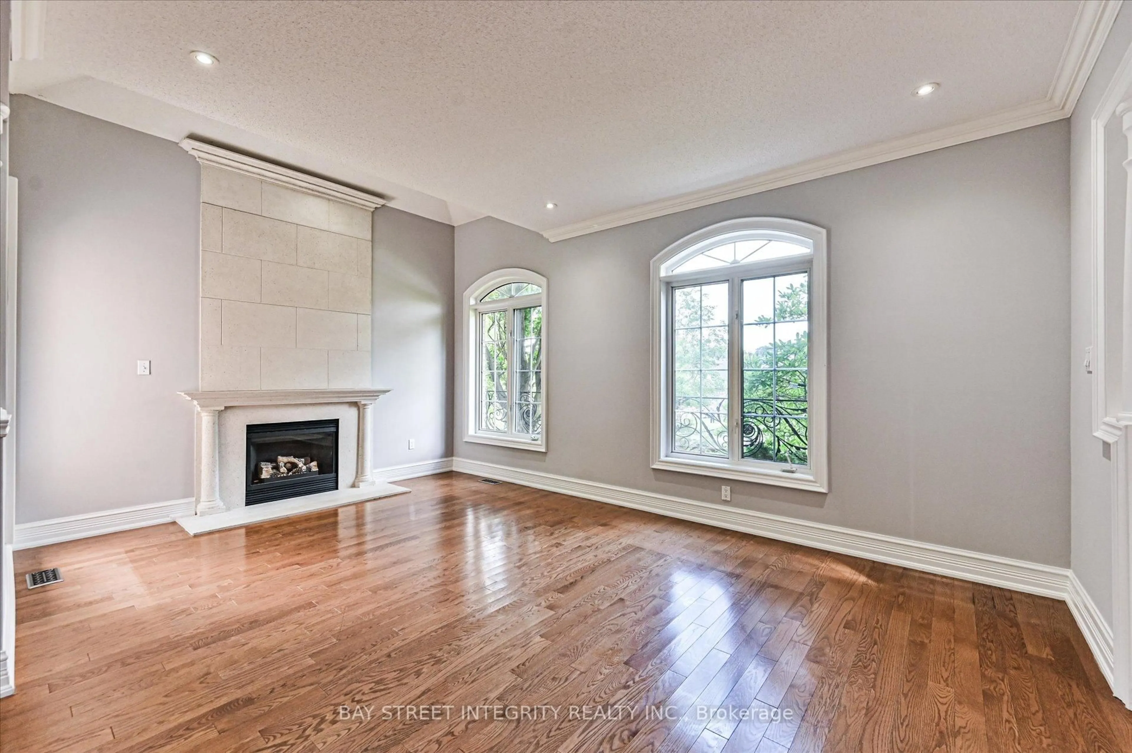 Unknown for 71 Nevada Cres, Vaughan Ontario L6A 2V5