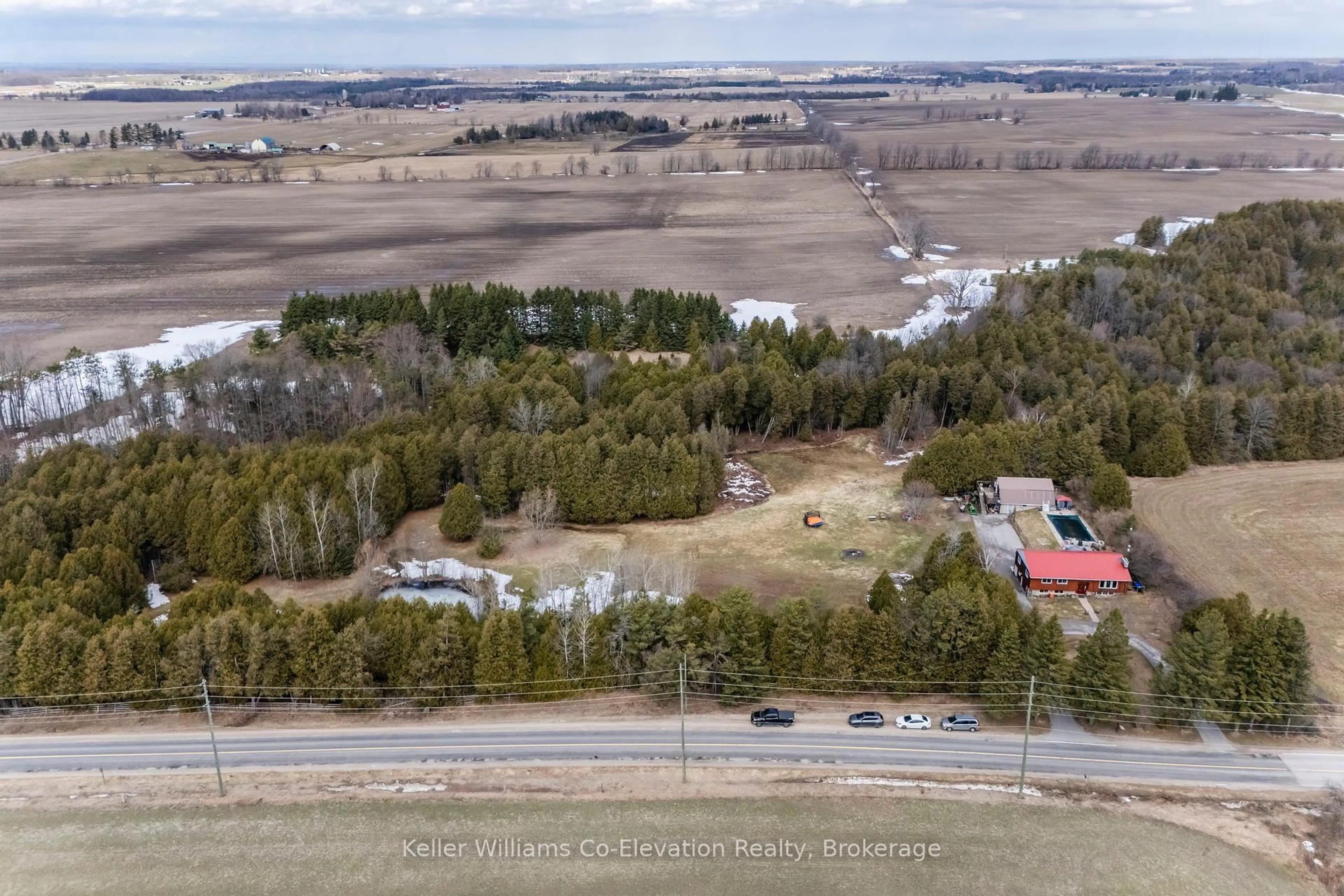 A pic from outside/outdoor area/front of a property/back of a property/a pic from drone, unknown for 4684 10th Sdrd, Essa Ontario L0L 2N0