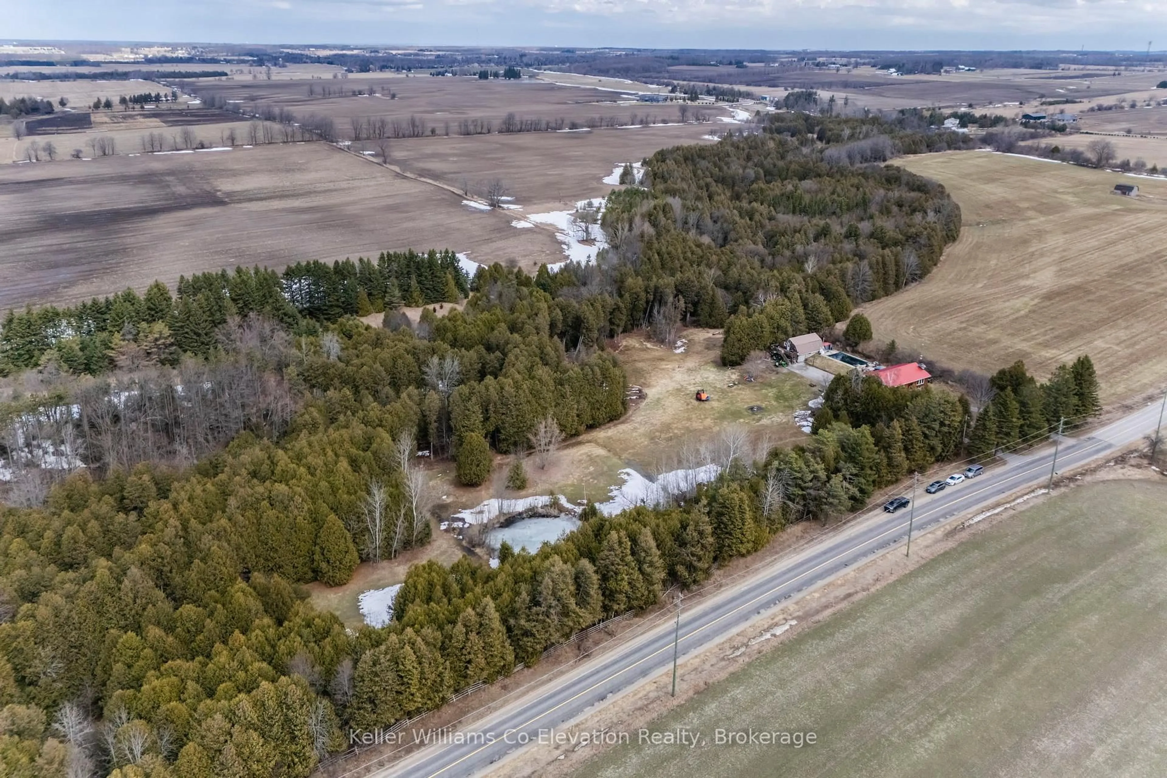 A pic from outside/outdoor area/front of a property/back of a property/a pic from drone, forest/trees view for 4684 10th Sdrd, Essa Ontario L0L 2N0