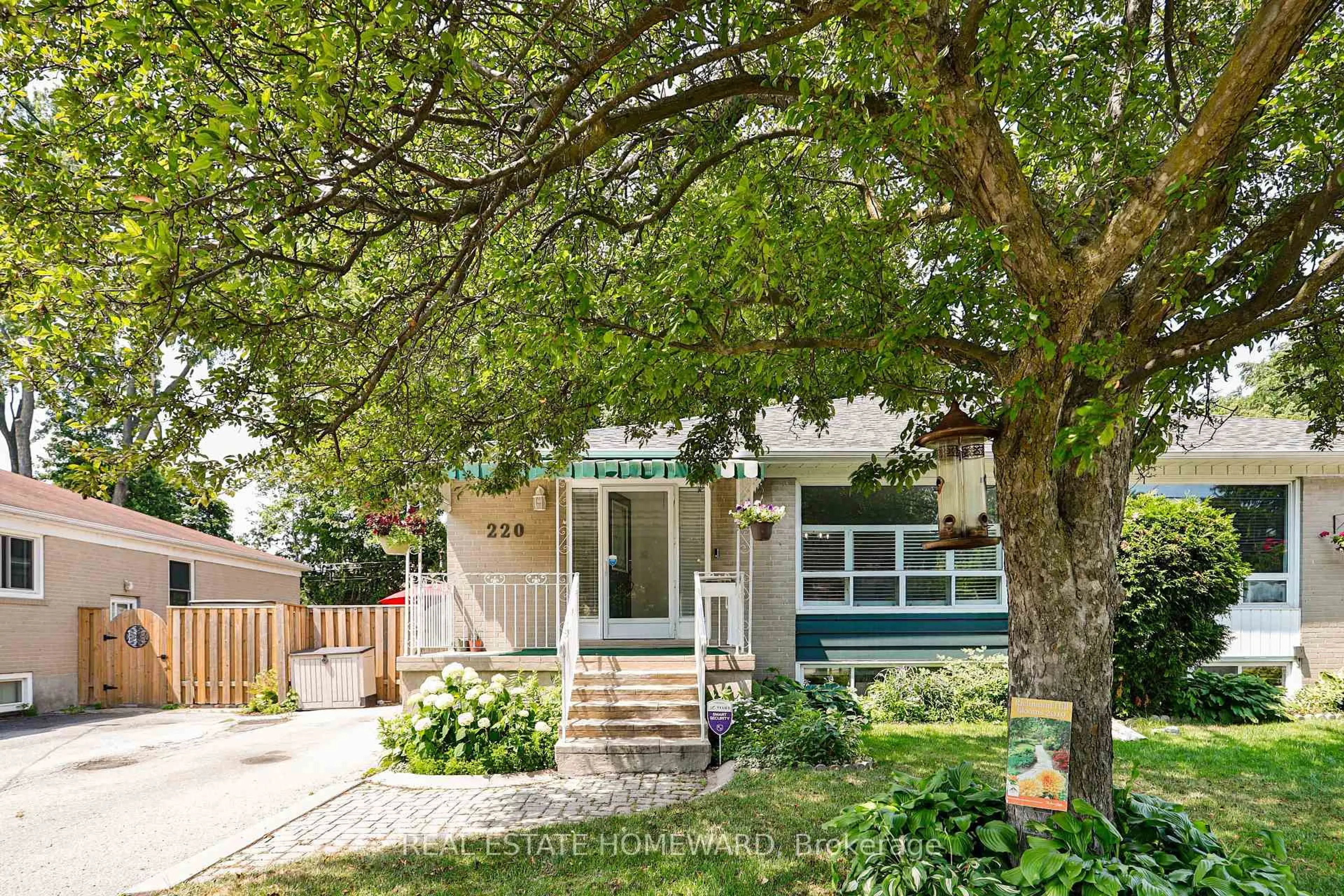 Home with brick exterior material, street for 220 Neal Dr, Richmond Hill Ontario L4C 3L1