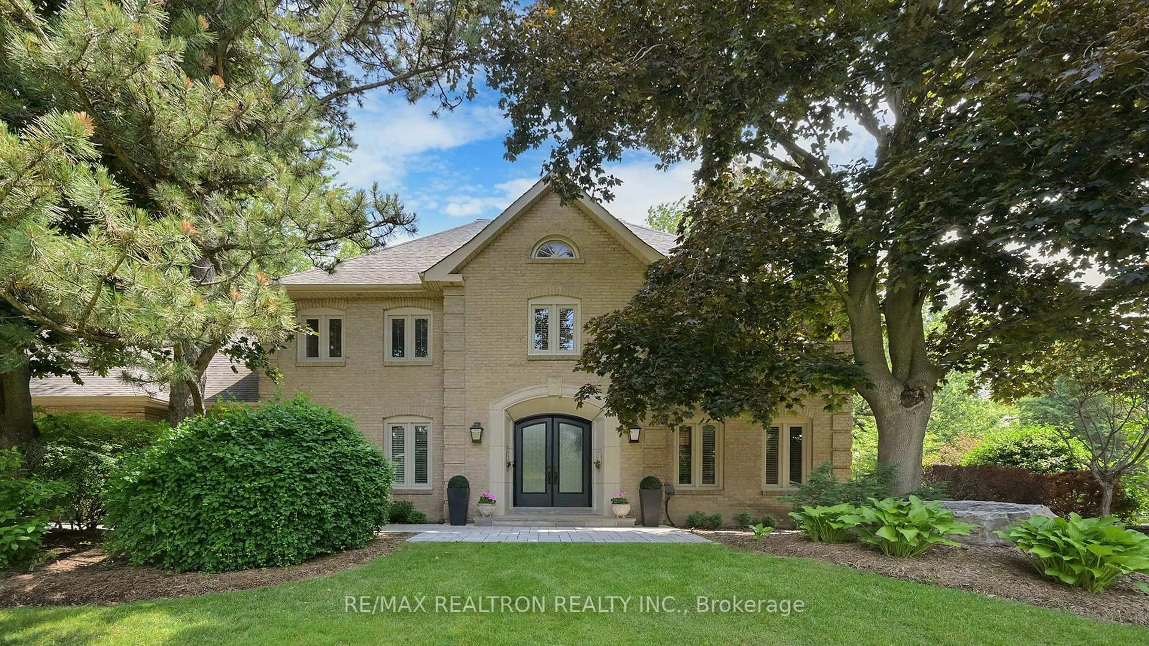 Home with brick exterior material, unknown for 23 Boyd Crt, Markham Ontario L6C 1A6