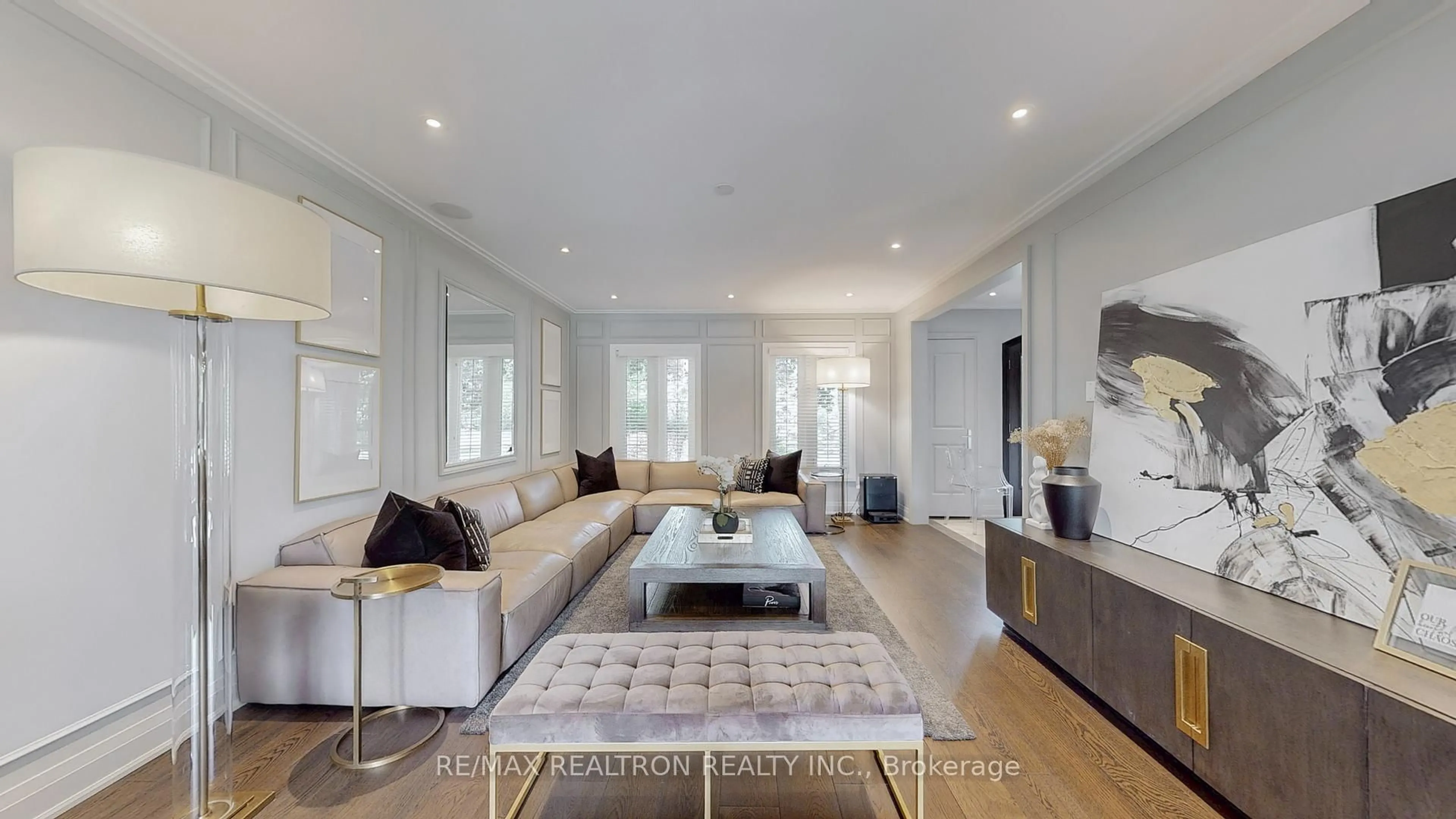 Living room with furniture, unknown for 23 Boyd Crt, Markham Ontario L6C 1A6