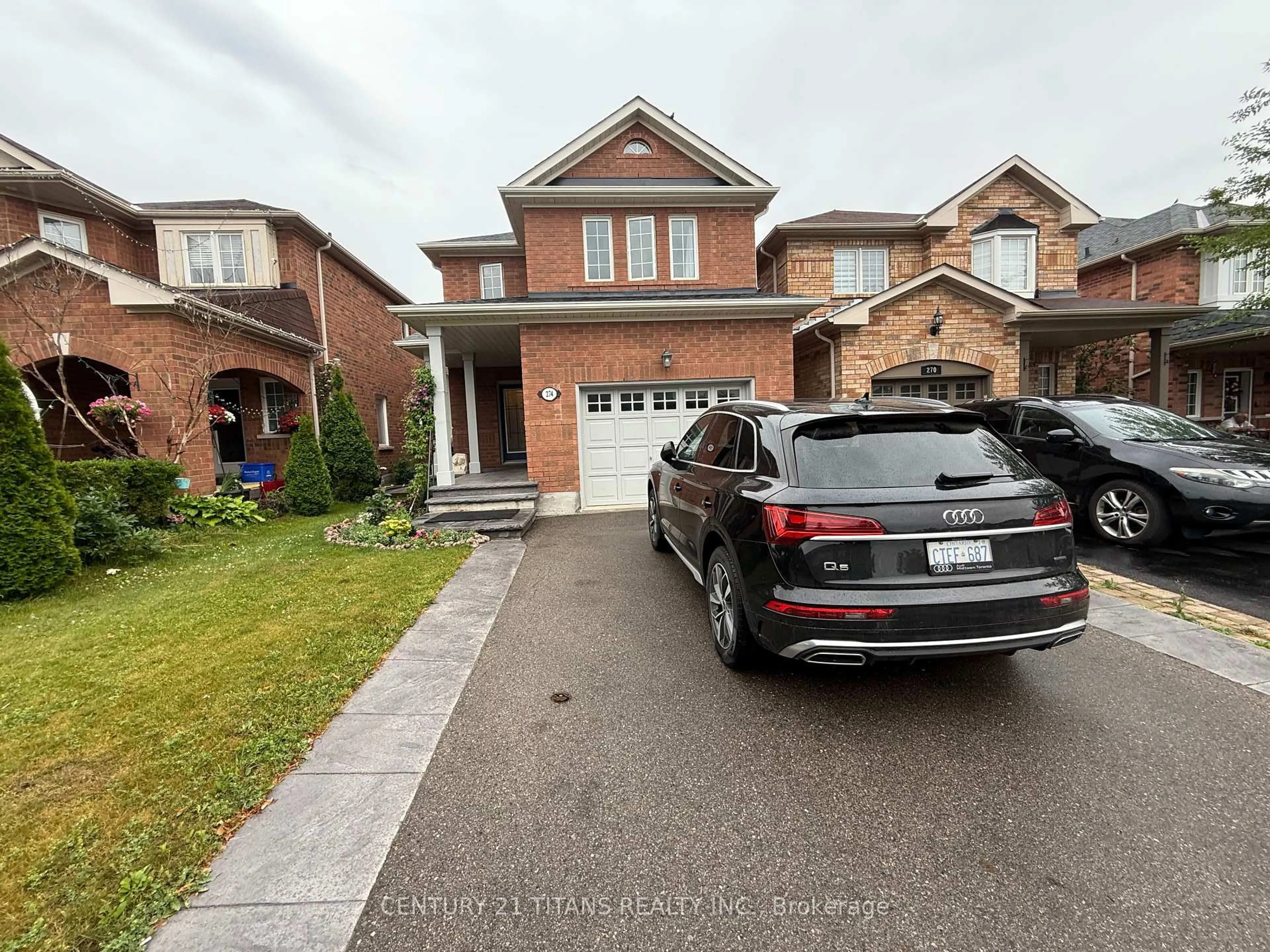Home with brick exterior material, street for 274 Penndutch Circ, Whitchurch-Stouffville Ontario L4A 0P1