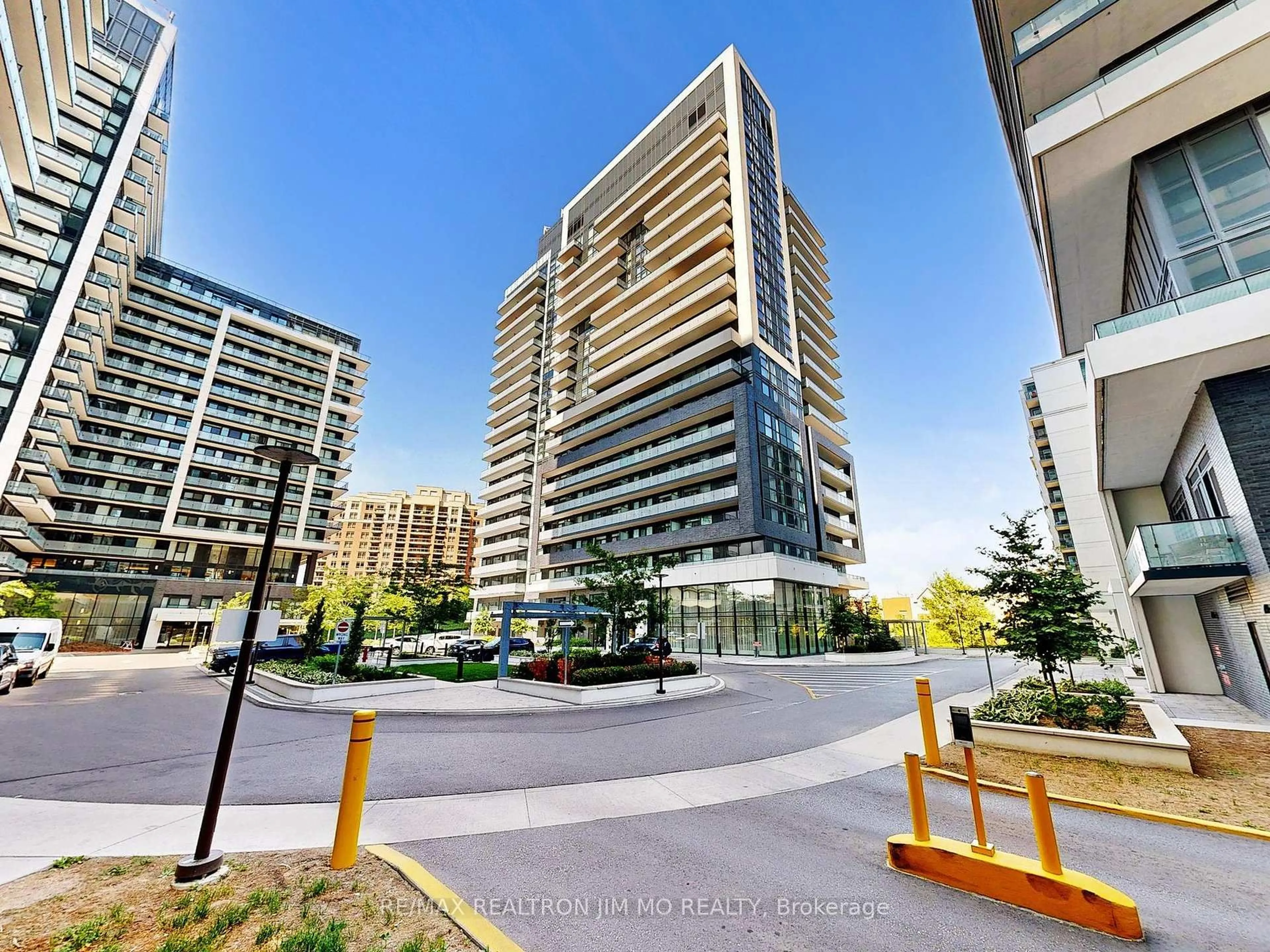 Unknown for 75 Oneida Cres #602, Richmond Hill Ontario L4B 0A6