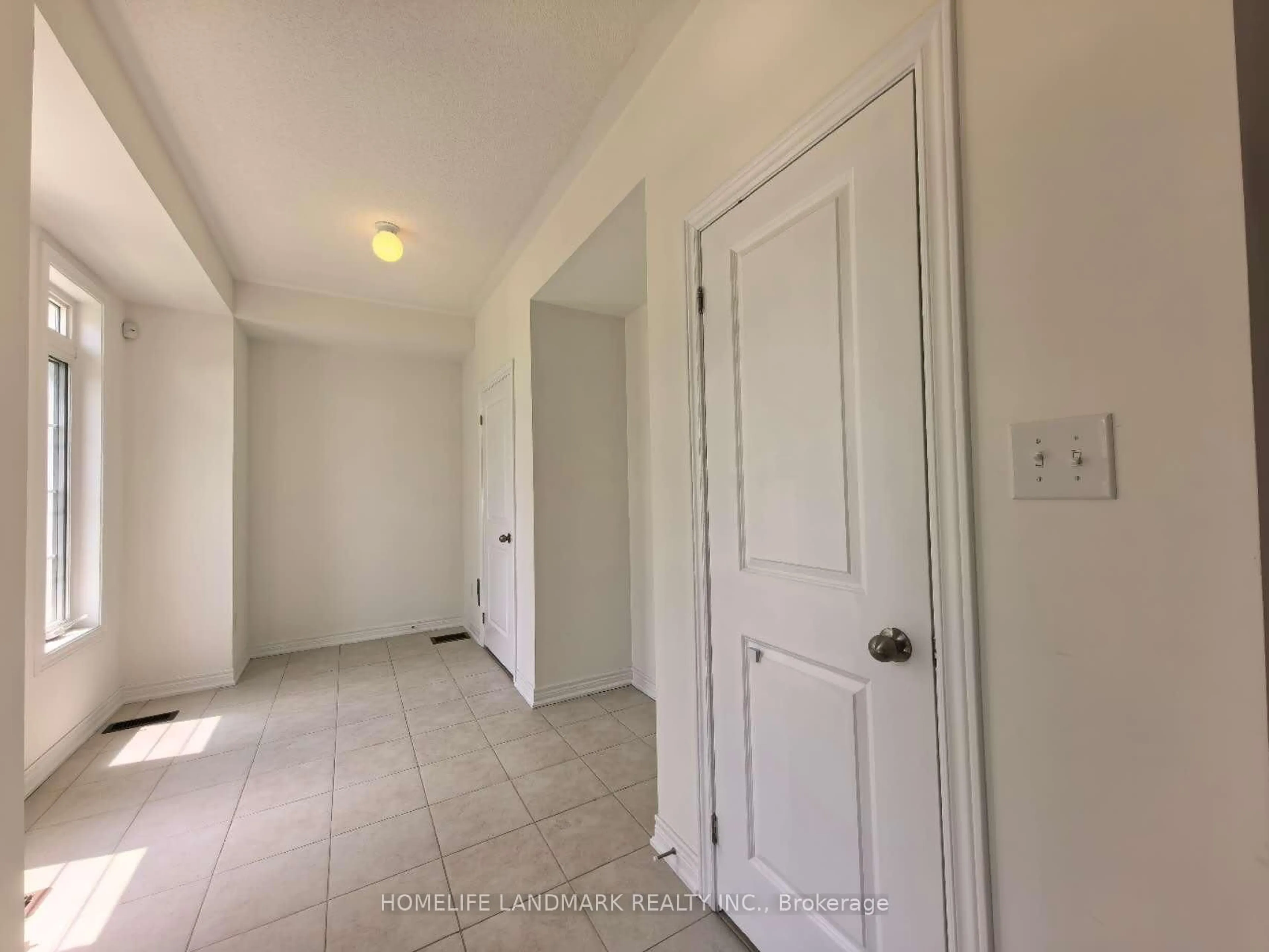 Unknown for 280 King Rd, Richmond Hill Ontario L4E 1H3