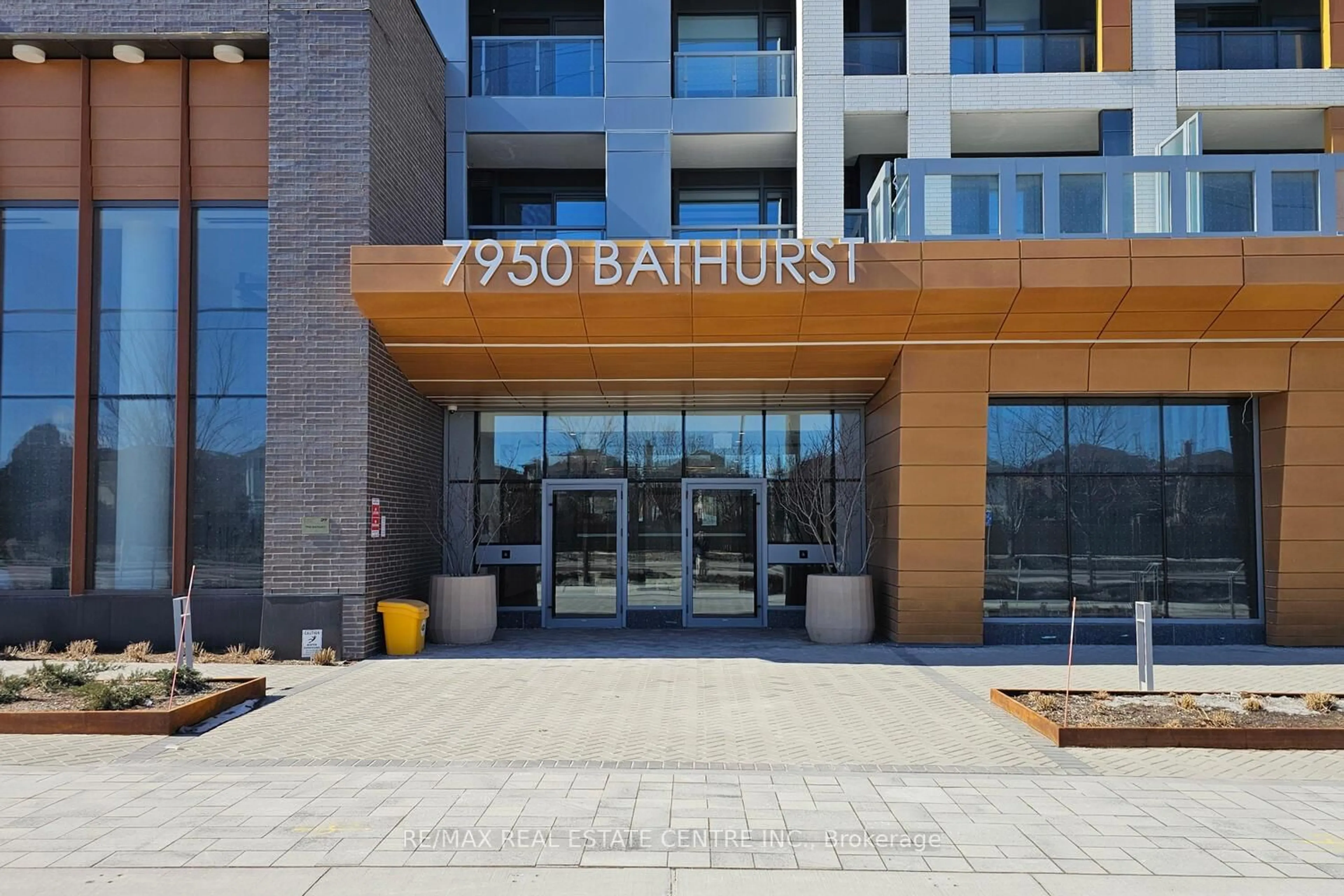Unknown for 7950 Bathurst St, Vaughan Ontario L4J 0L4