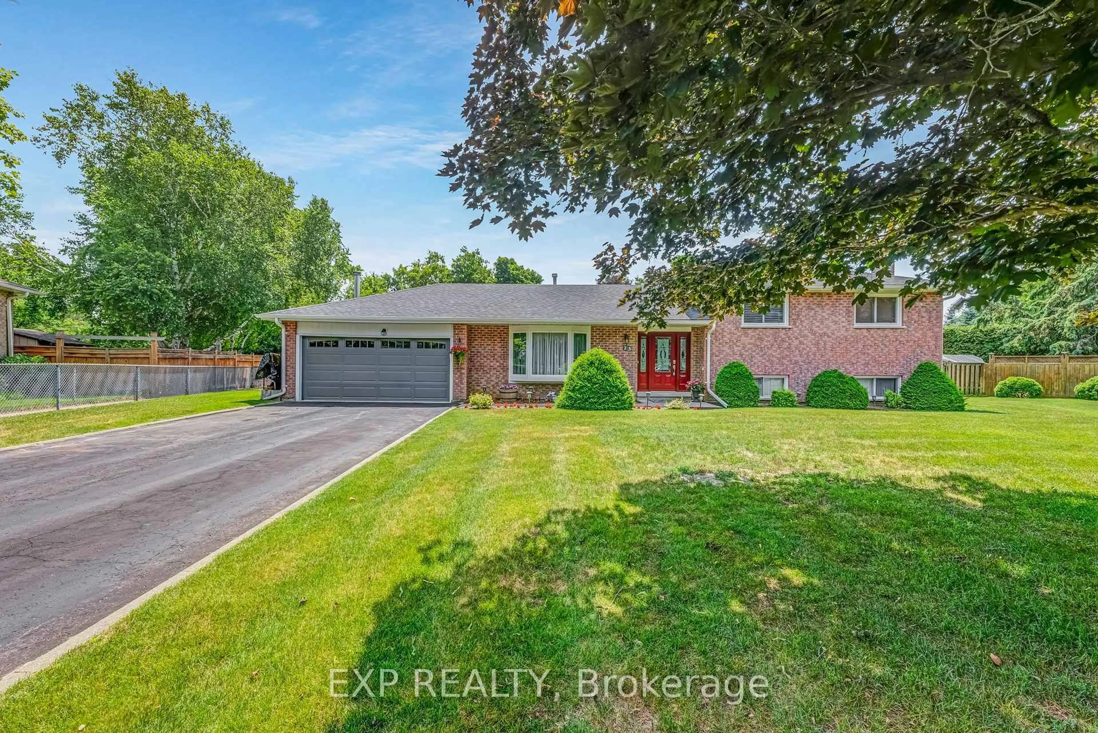 Home with brick exterior material, street for 23 Kilpatrick Dr, East Gwillimbury Ontario L9N 1H6