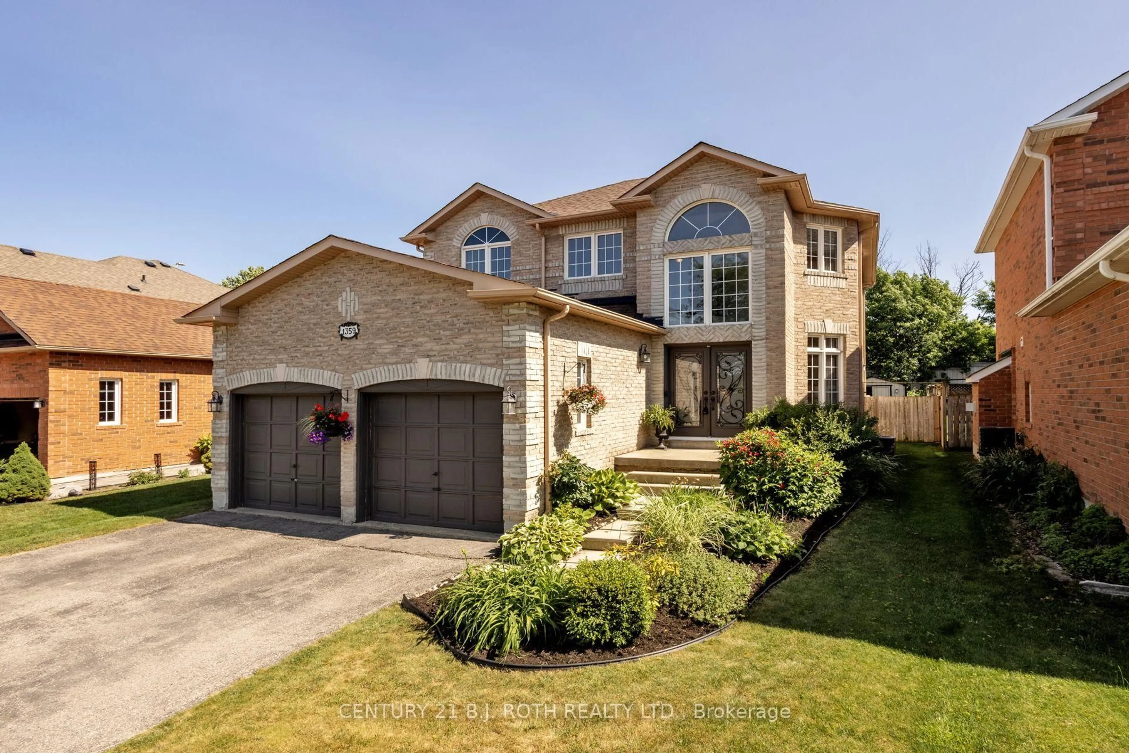 Home with brick exterior material, street for 1359 Forest St, Innisfil Ontario L9S 1Z9