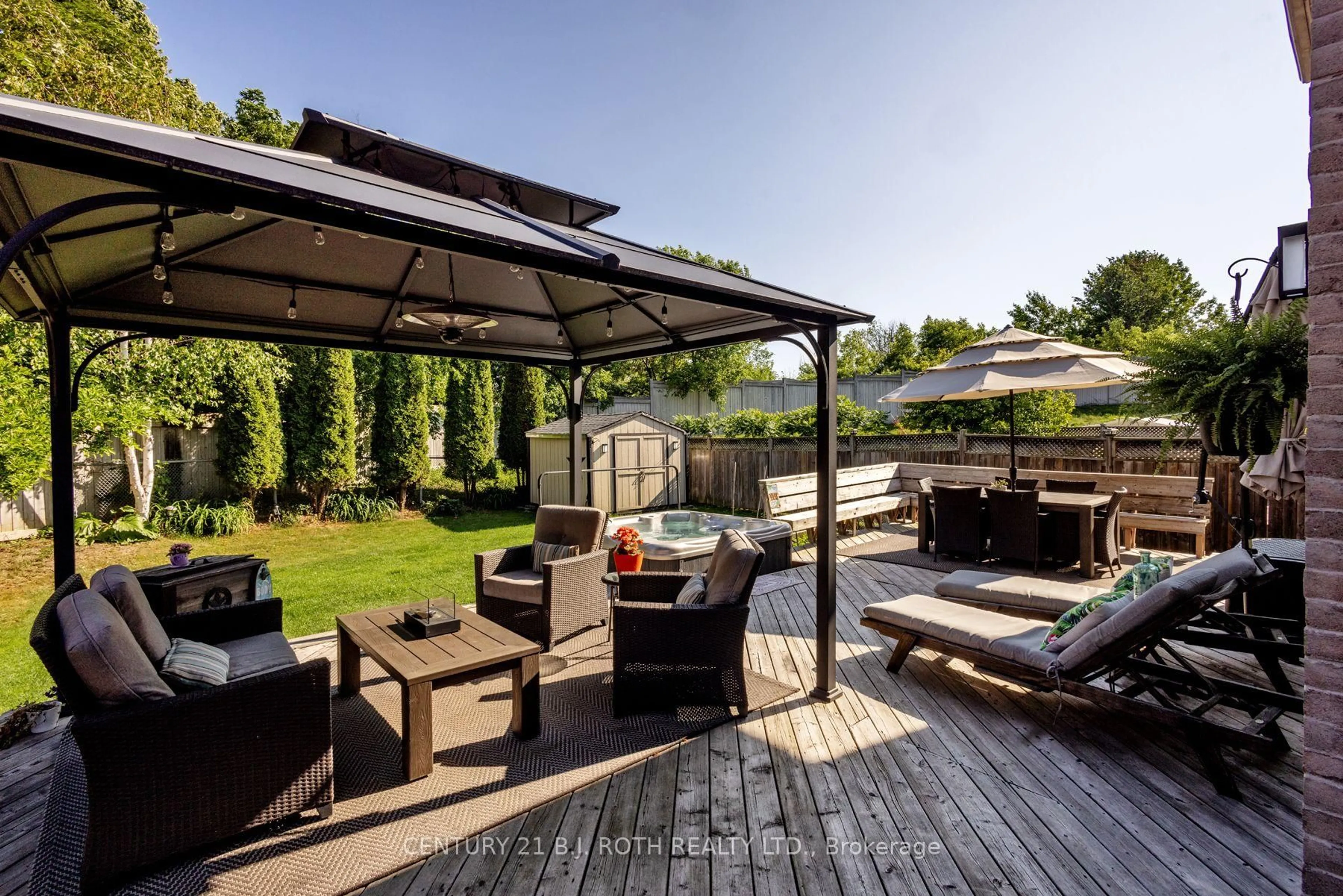 Patio, street for 1359 Forest St, Innisfil Ontario L9S 1Z9