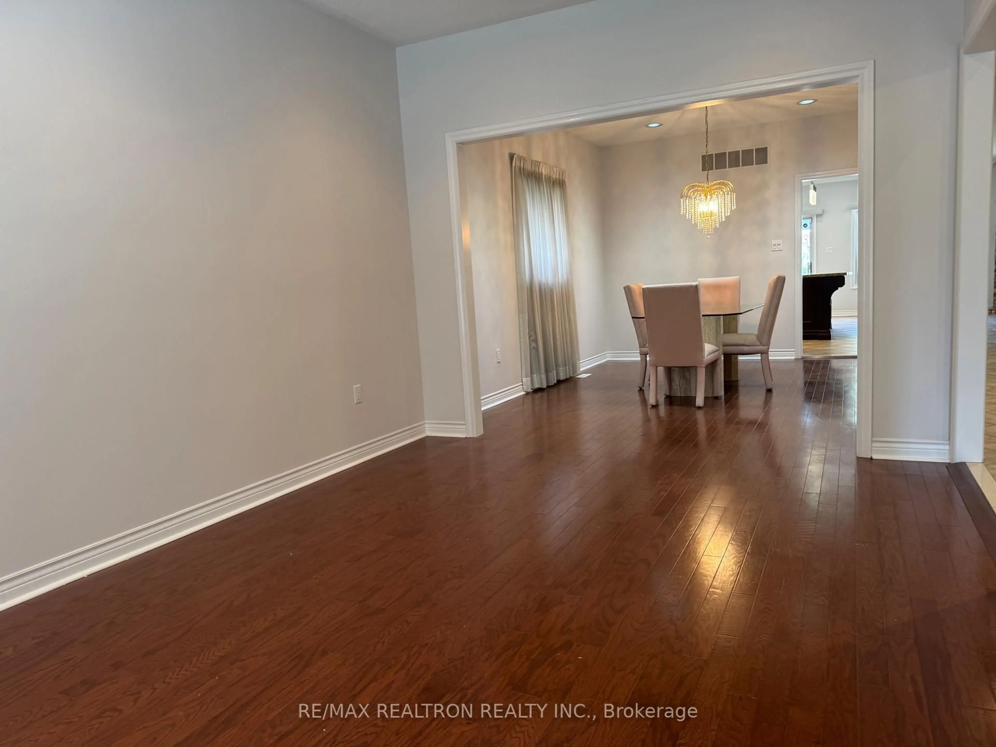 A pic of a room for 171 Shaftsbury Ave, Richmond Hill Ontario L4C 0G2