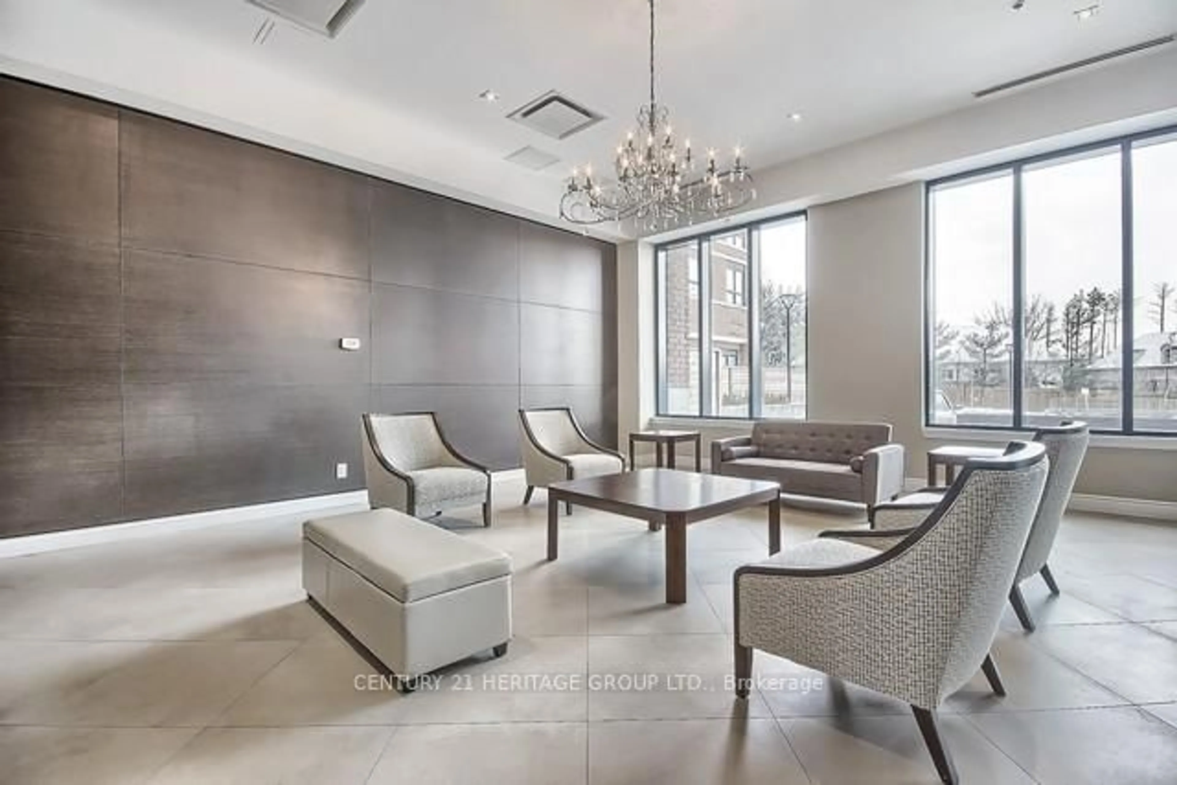 Lobby for 11611 Yonge St, Richmond Hill Ontario L4E 1G2