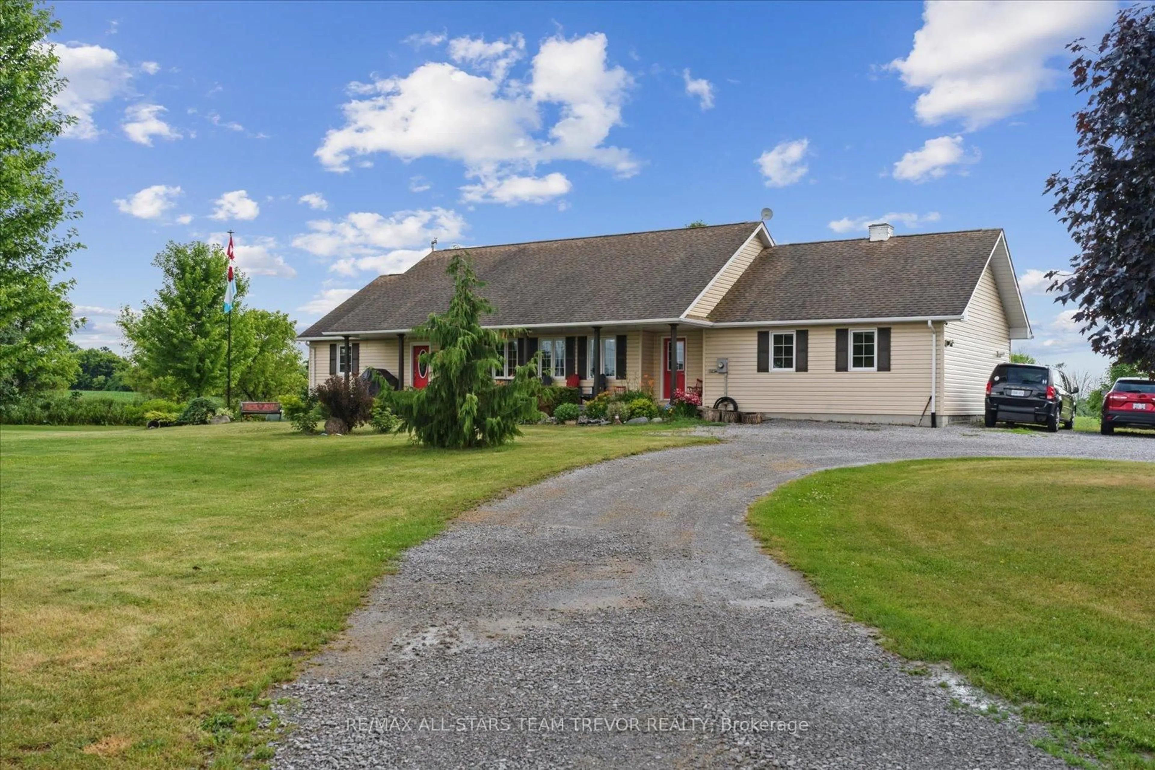 A pic from outside/outdoor area/front of a property/back of a property/a pic from drone, unknown for 14210 Durham Rd 1 Rd, Uxbridge Ontario L9P 1R2