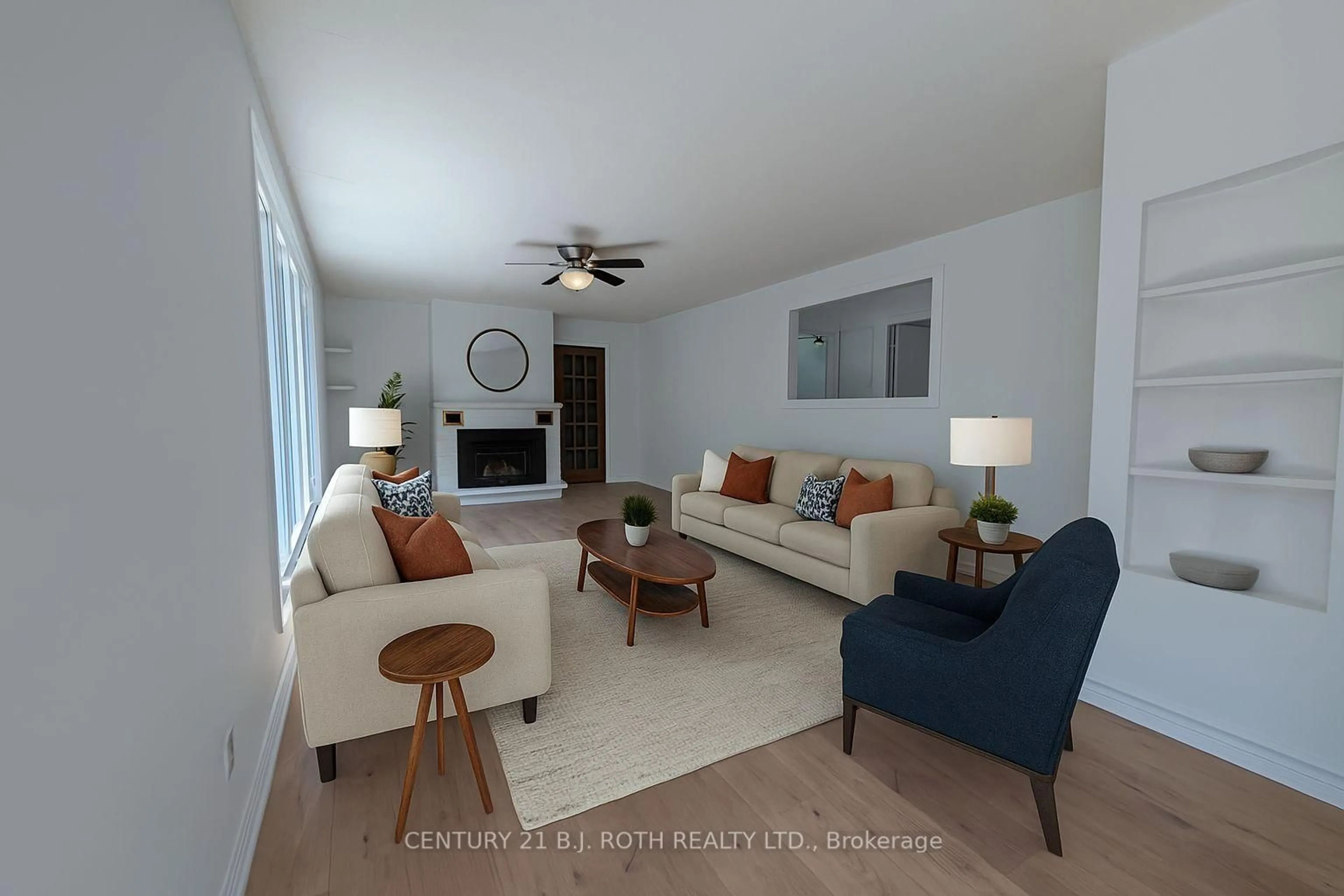 Living room with furniture, unknown for 890 Lebanon Dr, Innisfil Ontario L9S 2C4