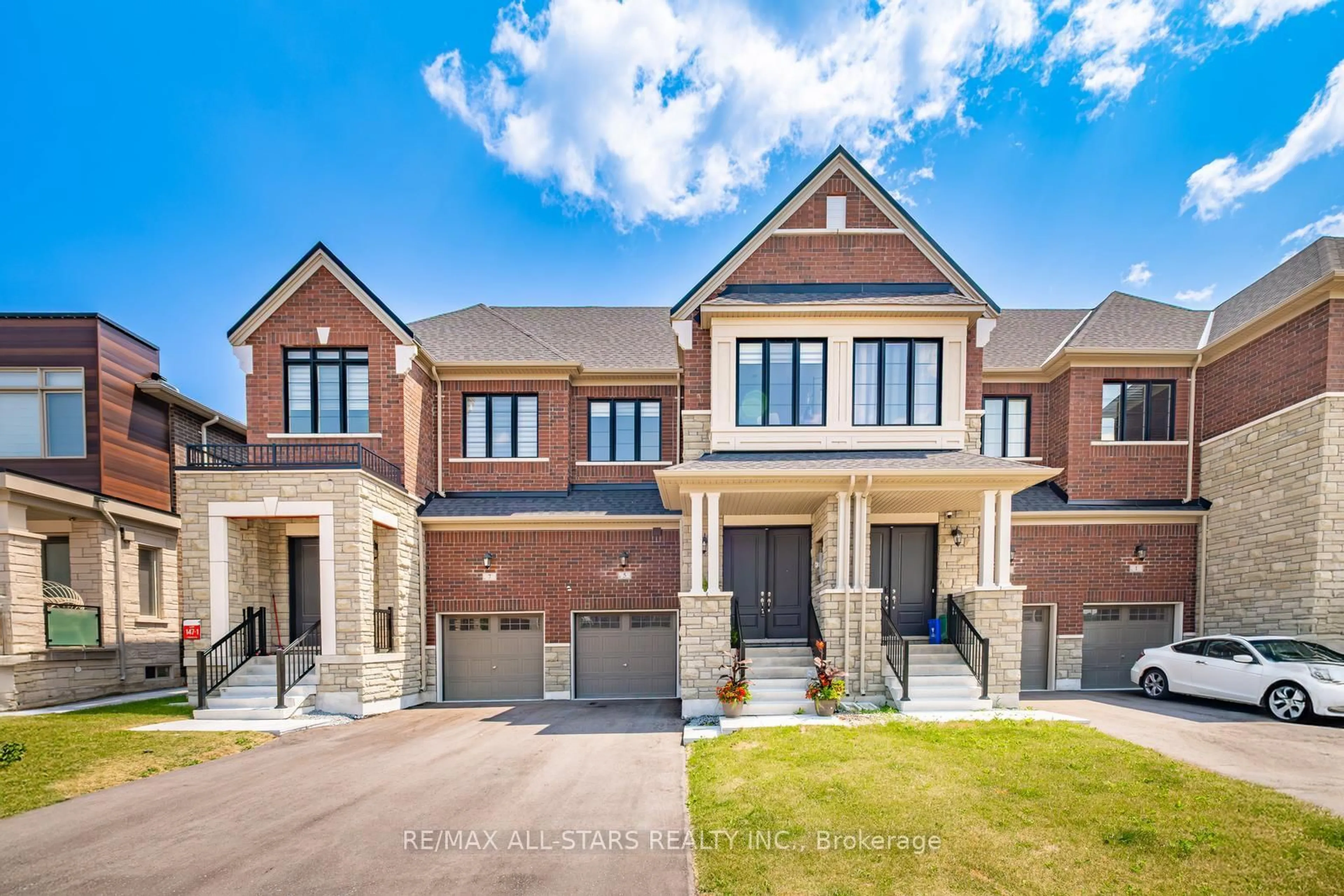 Home with brick exterior material, street for 5 Wesmina Ave, Whitchurch-Stouffville Ontario L4A 4V9