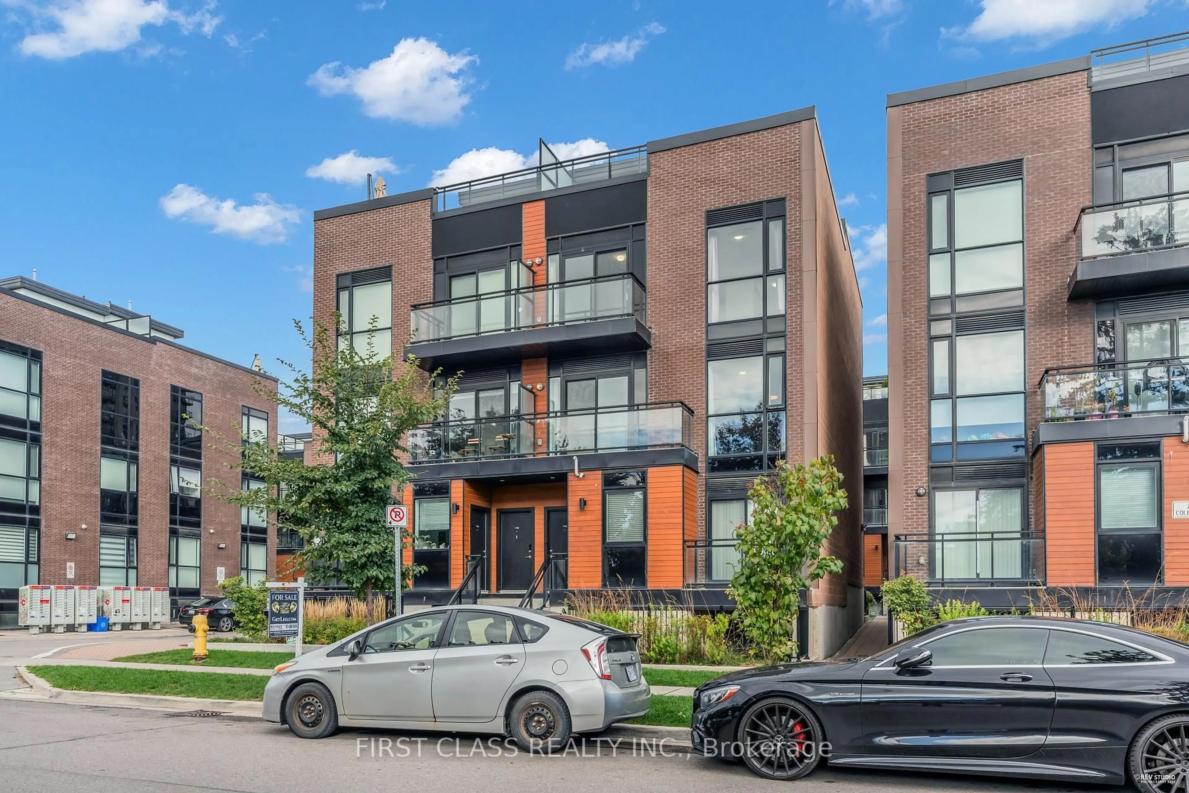 Home with brick exterior material, street for 32 Coles Ave #F1003, Vaughan Ontario L4L 0J1