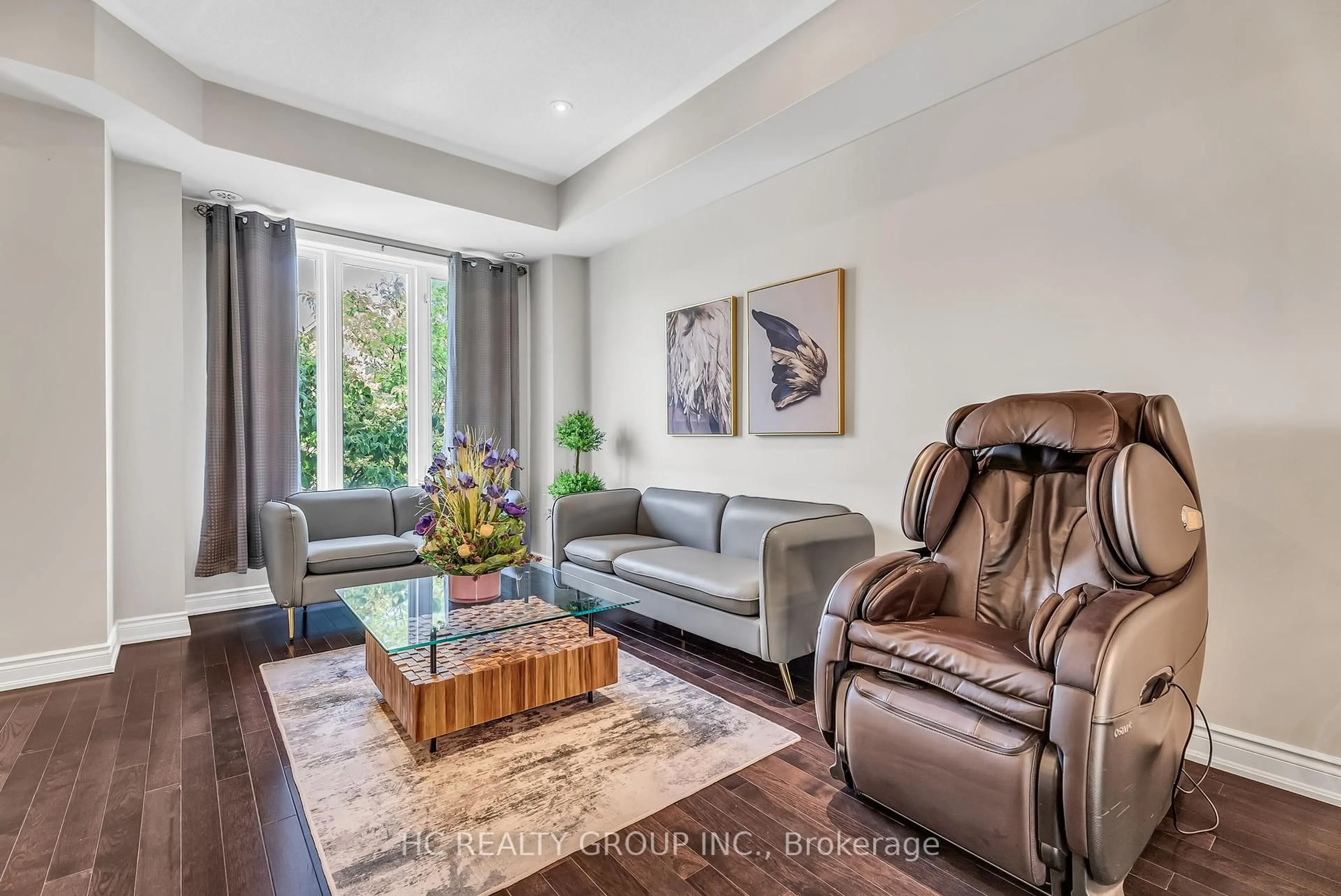 Living room with furniture, unknown for 225 South Park Rd #TH6, Markham Ontario L3T 0B6