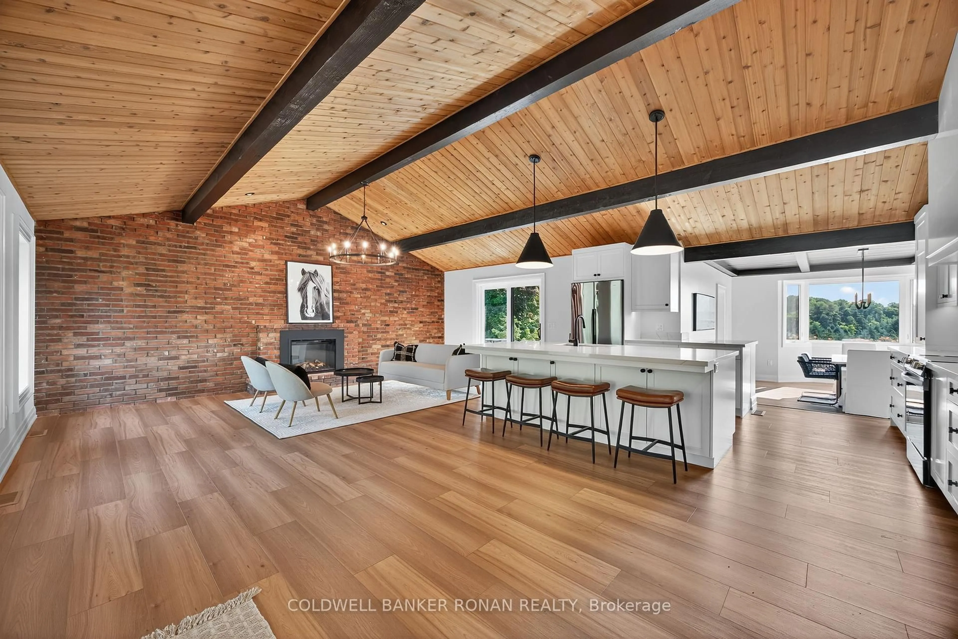 Open concept kitchen, wood/laminate floor for 993177 Mono Adjala Townline, Adjala-Tosorontio Ontario L9W 2Z2