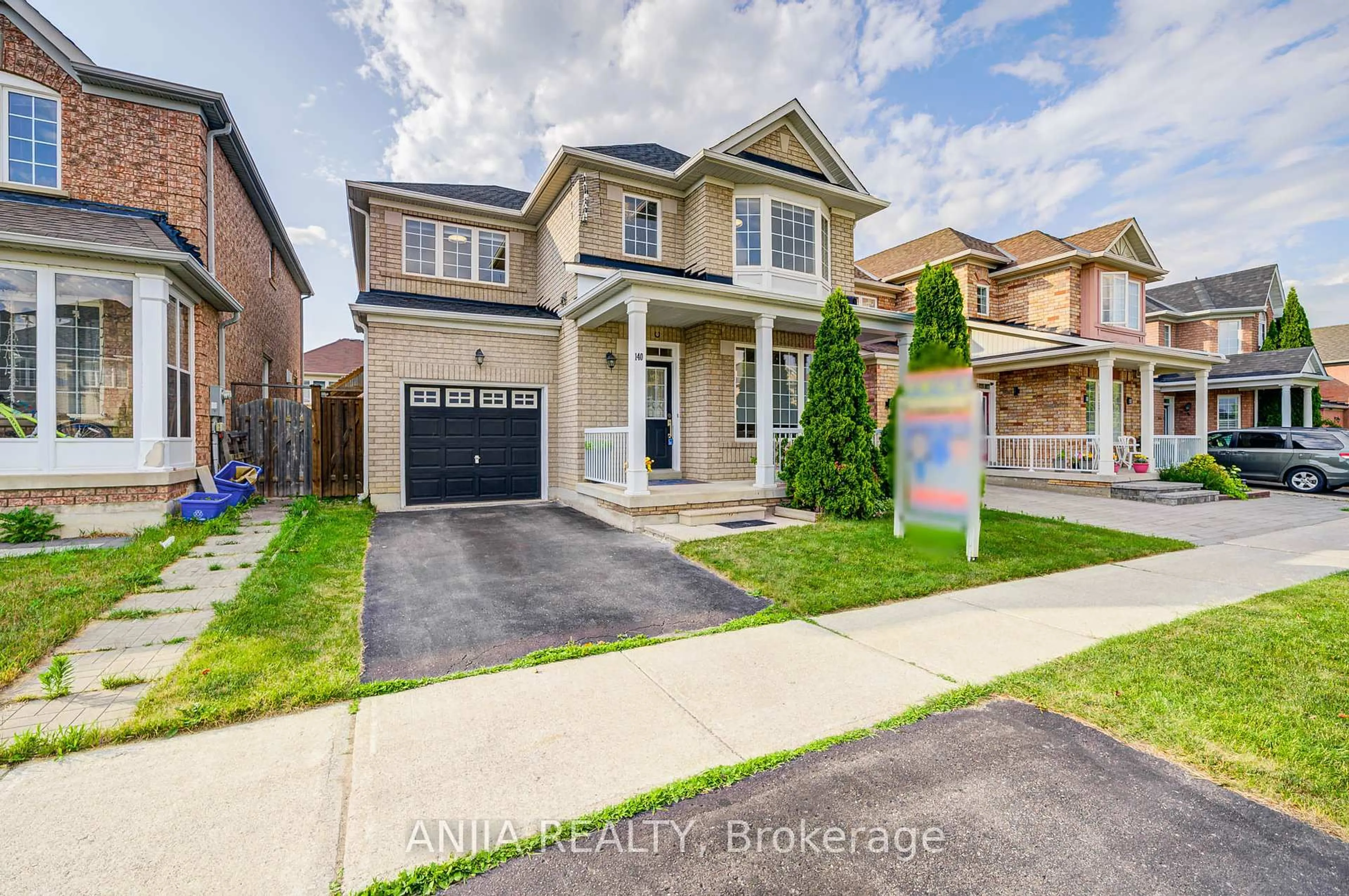 Home with vinyl exterior material, street for 140 Edward Jefferys Ave, Markham Ontario L6E 1V5
