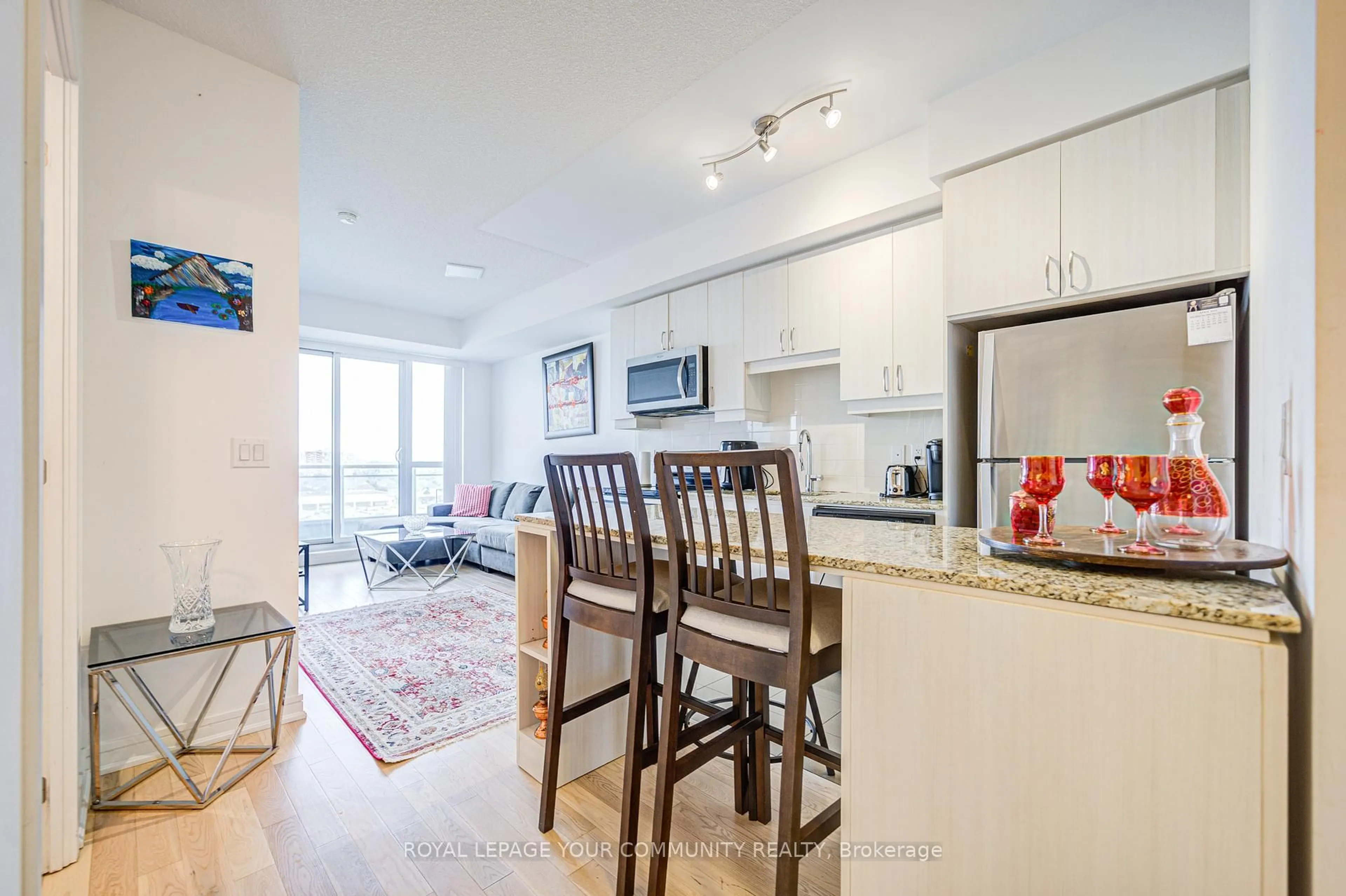 Open concept kitchen, unknown for 9205 yonge St #1013 NE, Richmond Hill Ontario L4C 1V5