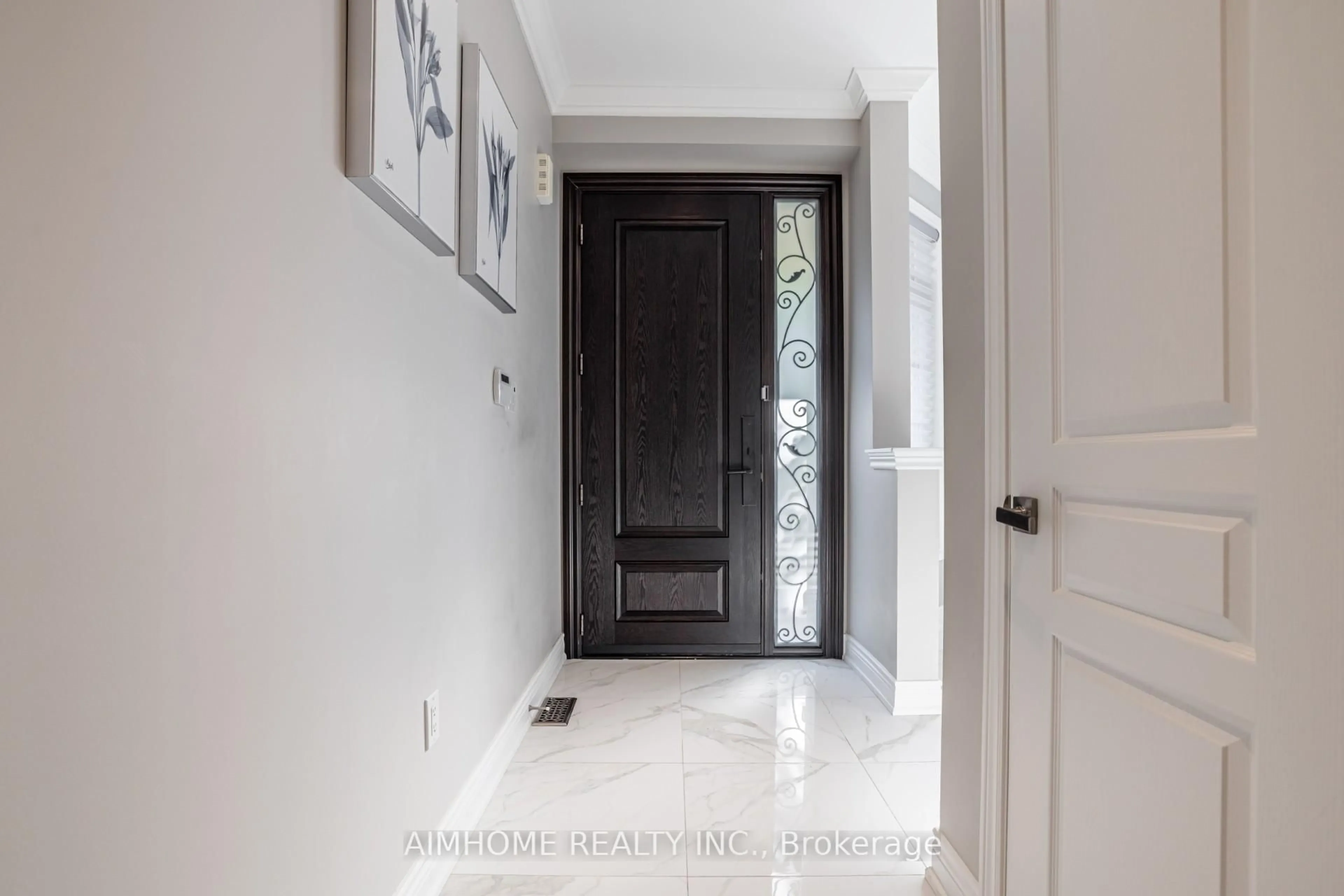Indoor entryway for 83 Wallenberg Dr, Vaughan Ontario L6A 4S5