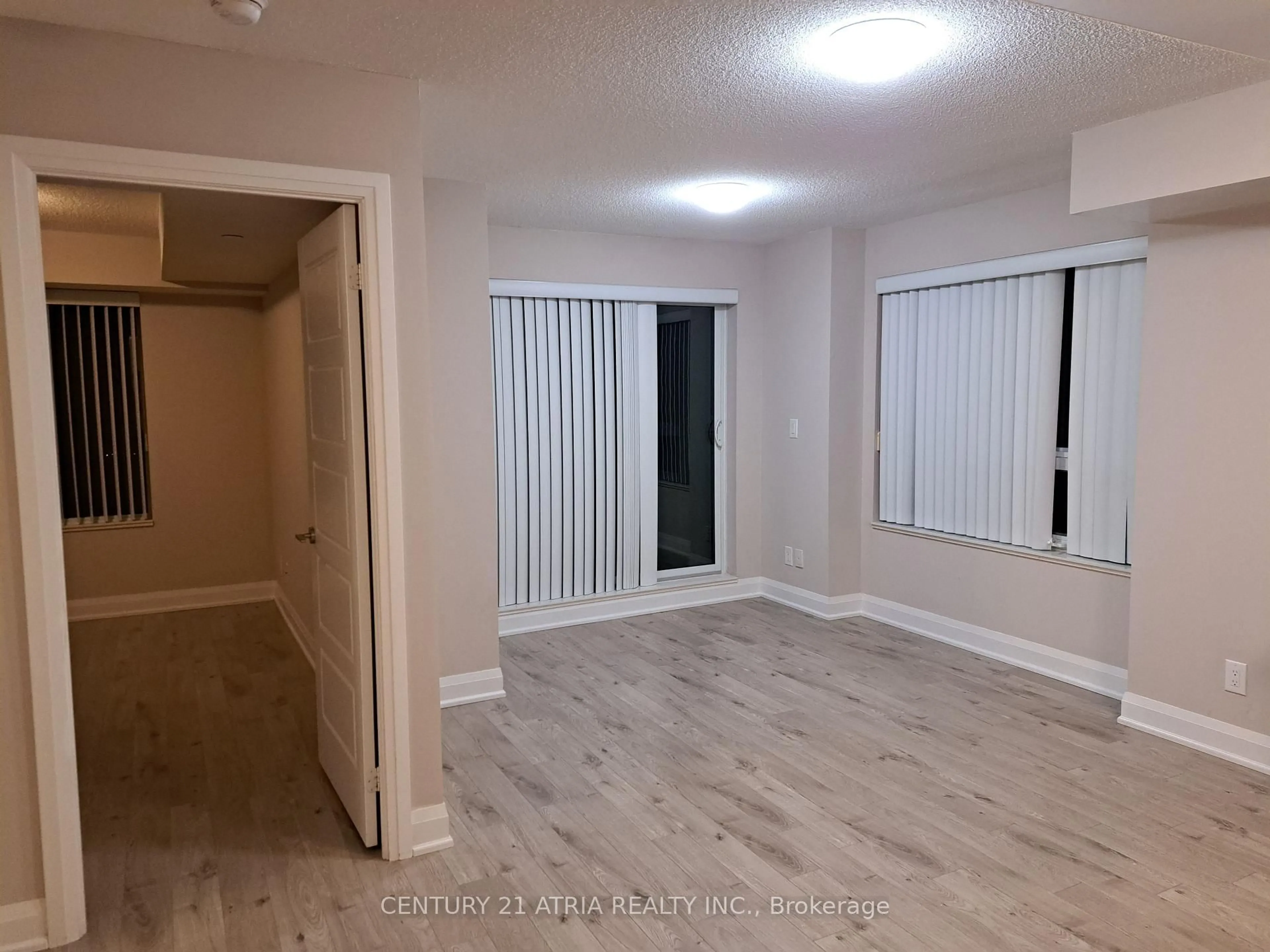 A pic of a room for 1 Uptown Dr #517, Markham Ontario L3R 5C1