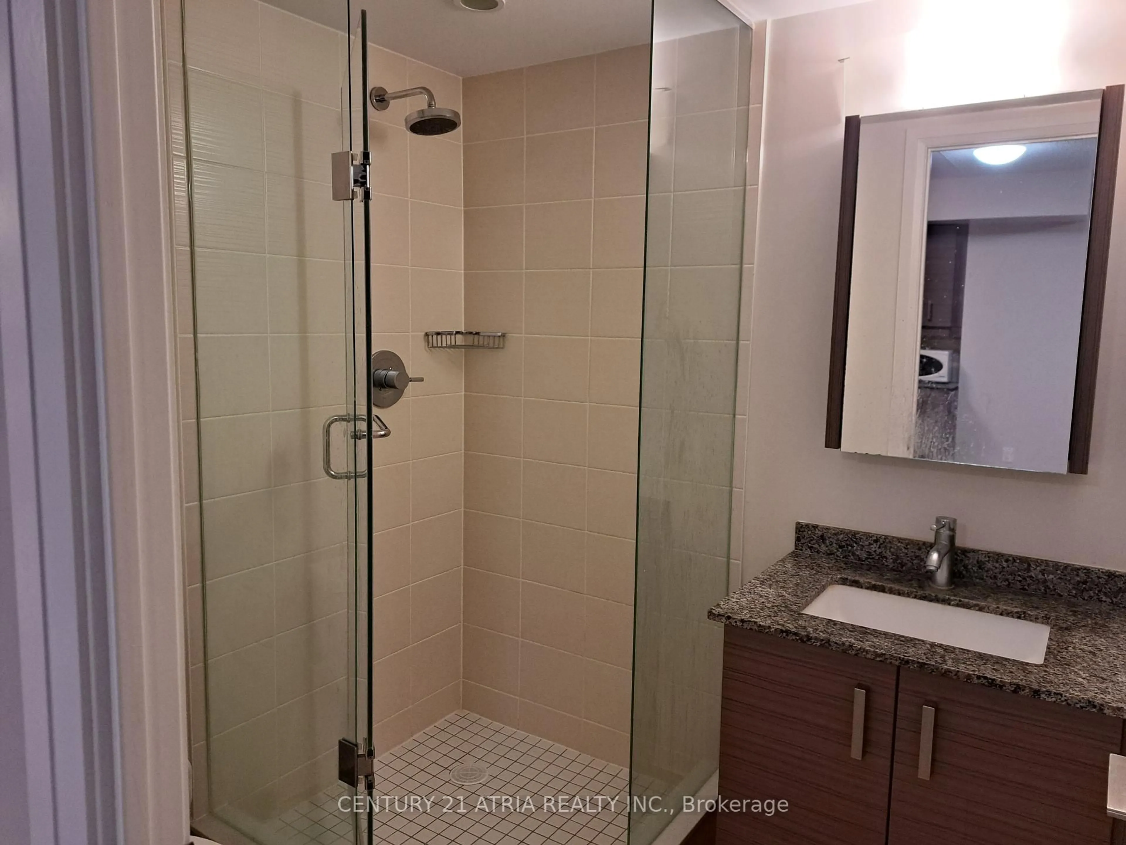 Standard bathroom, ceramic/tile floor for 1 Uptown Dr #517, Markham Ontario L3R 5C1
